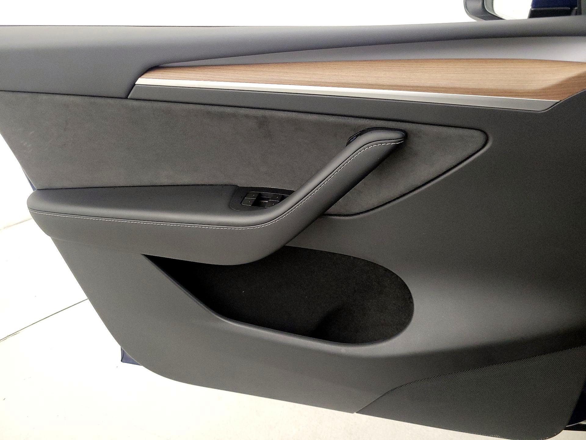 Thumbnail: 2023 Tesla Model Y - 12