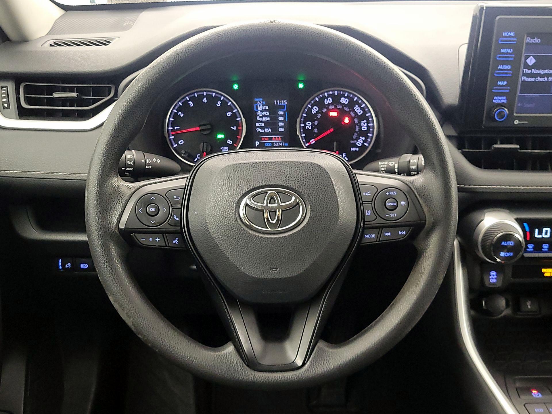 Thumbnail: 2021 Toyota RAV4 - 10