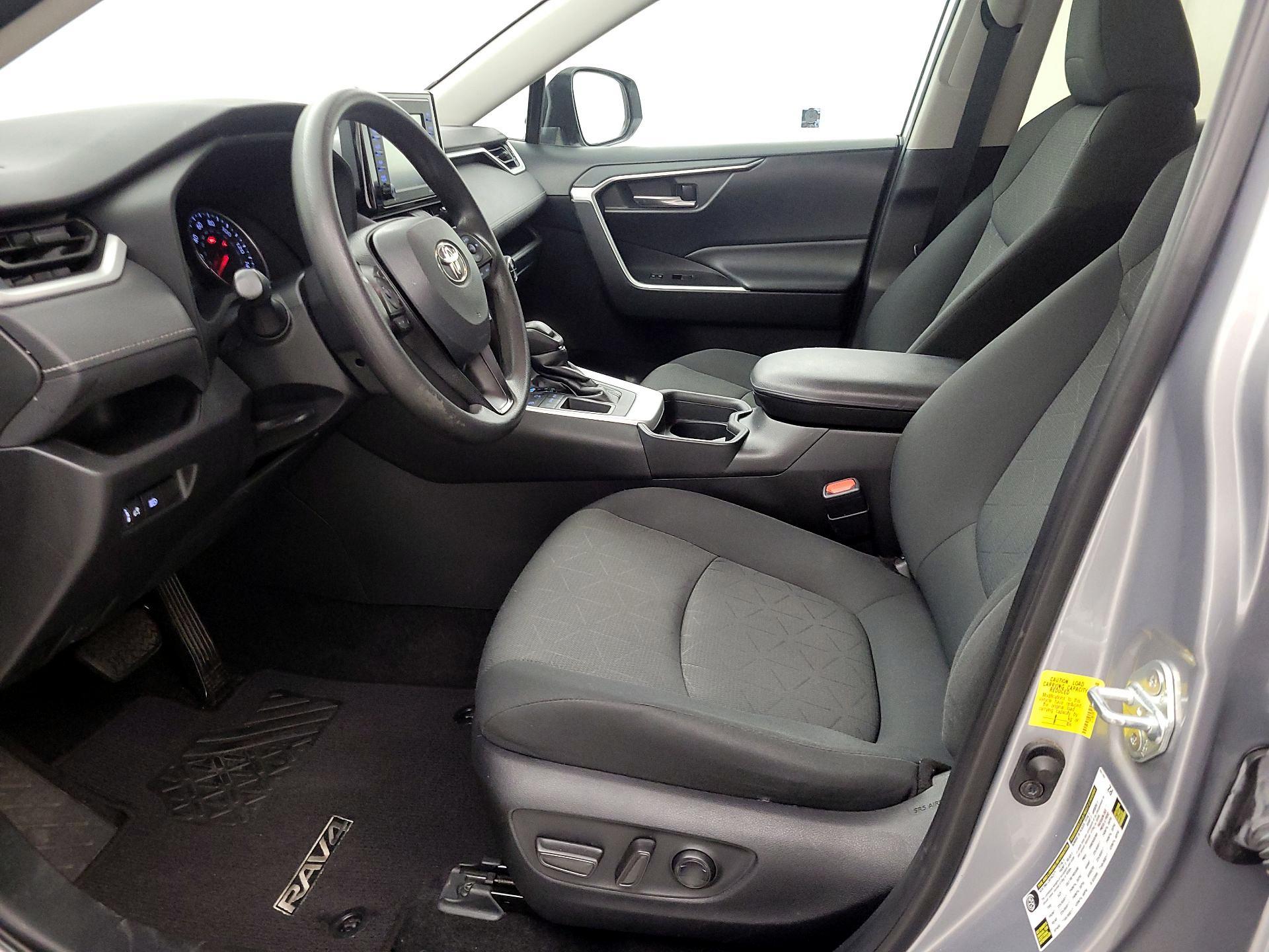 Thumbnail: 2021 Toyota RAV4 - 11