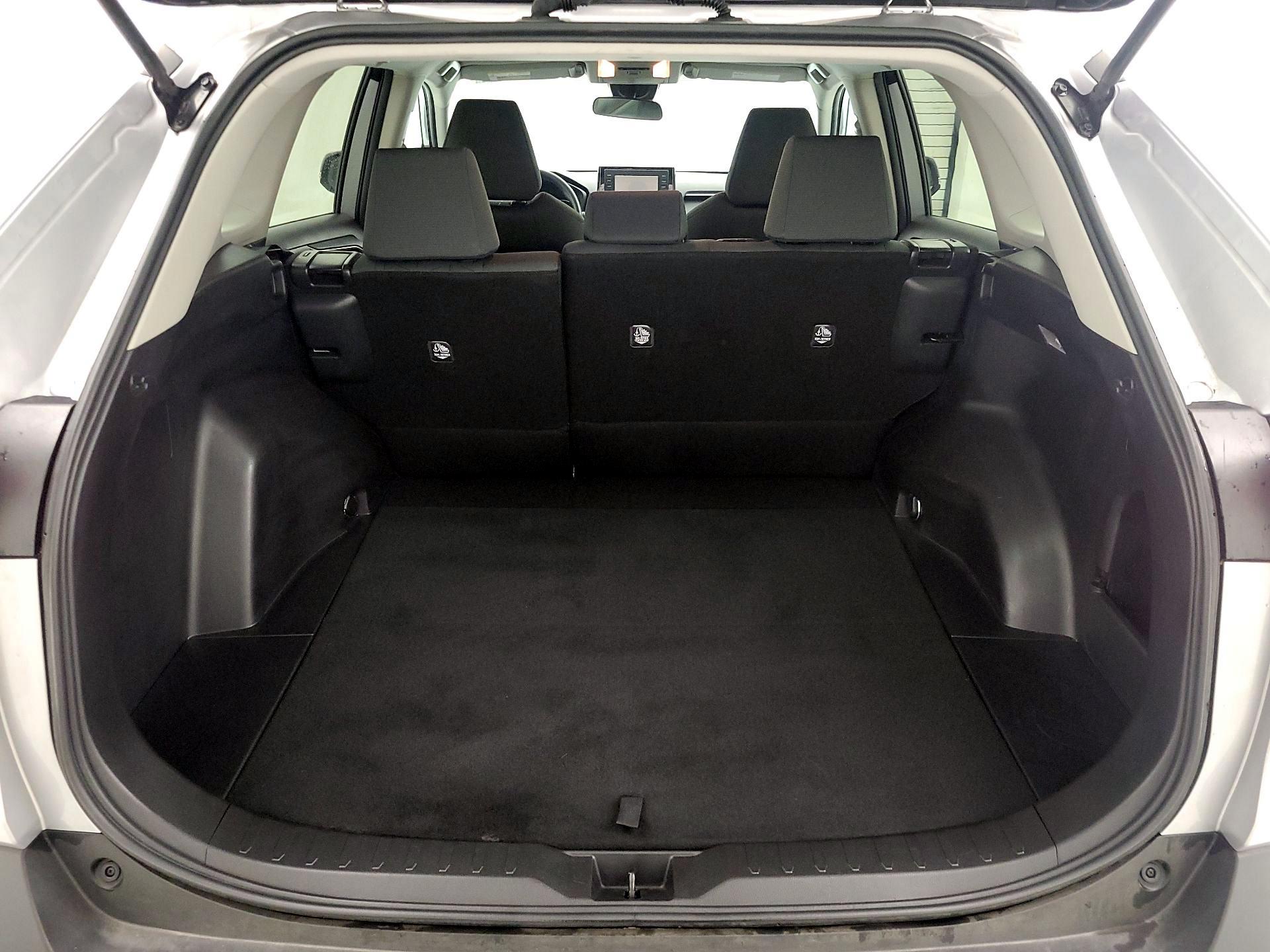 Thumbnail: 2021 Toyota RAV4 - 20