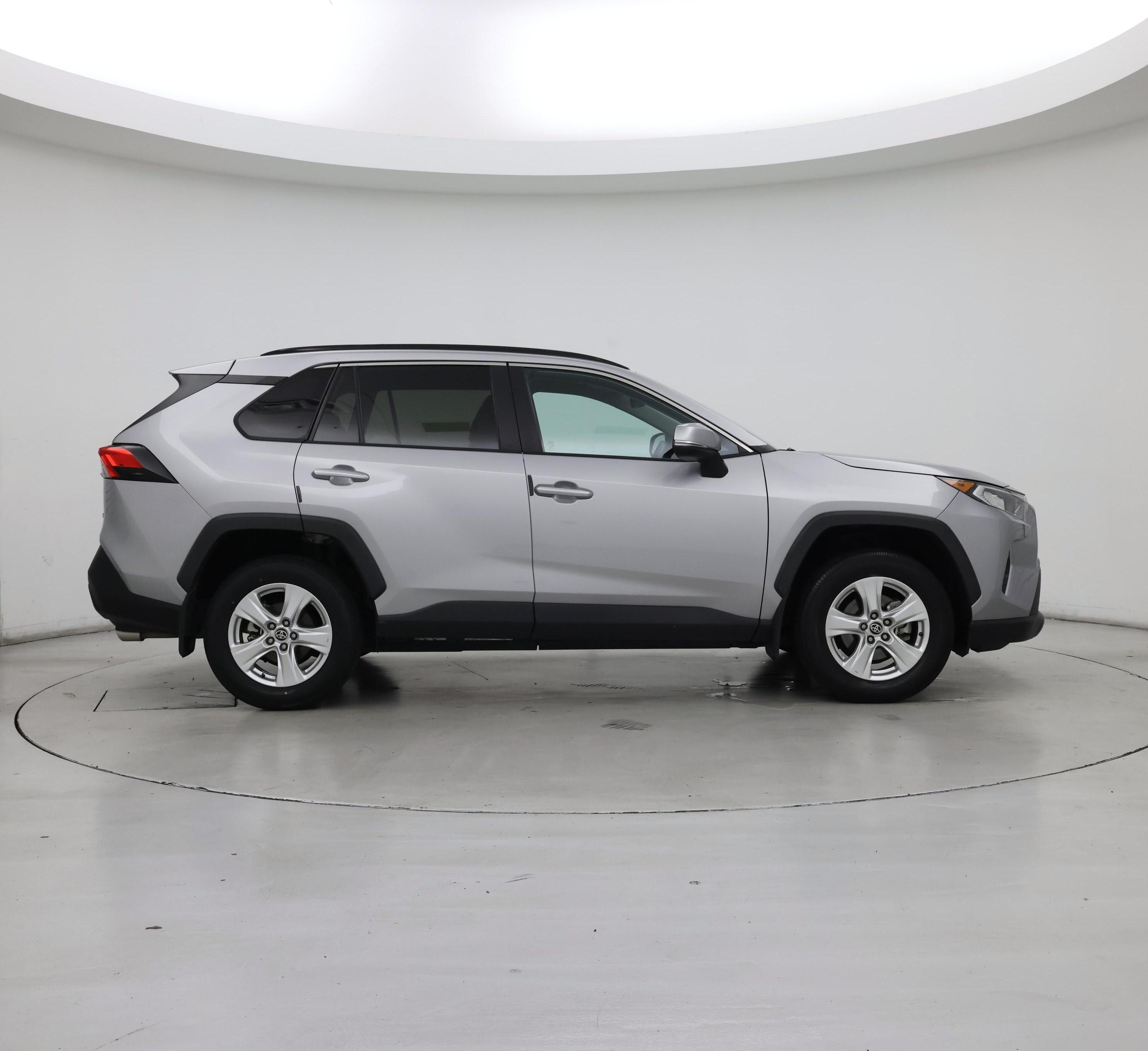 Thumbnail: 2021 Toyota RAV4 - 7