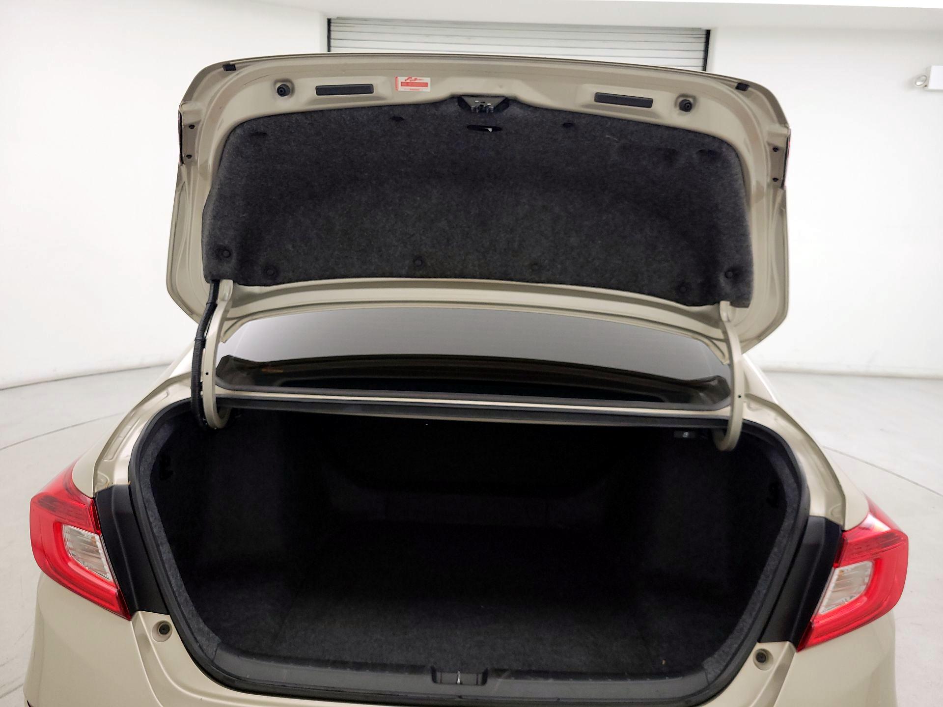 Thumbnail: 2020 Honda Accord - 20