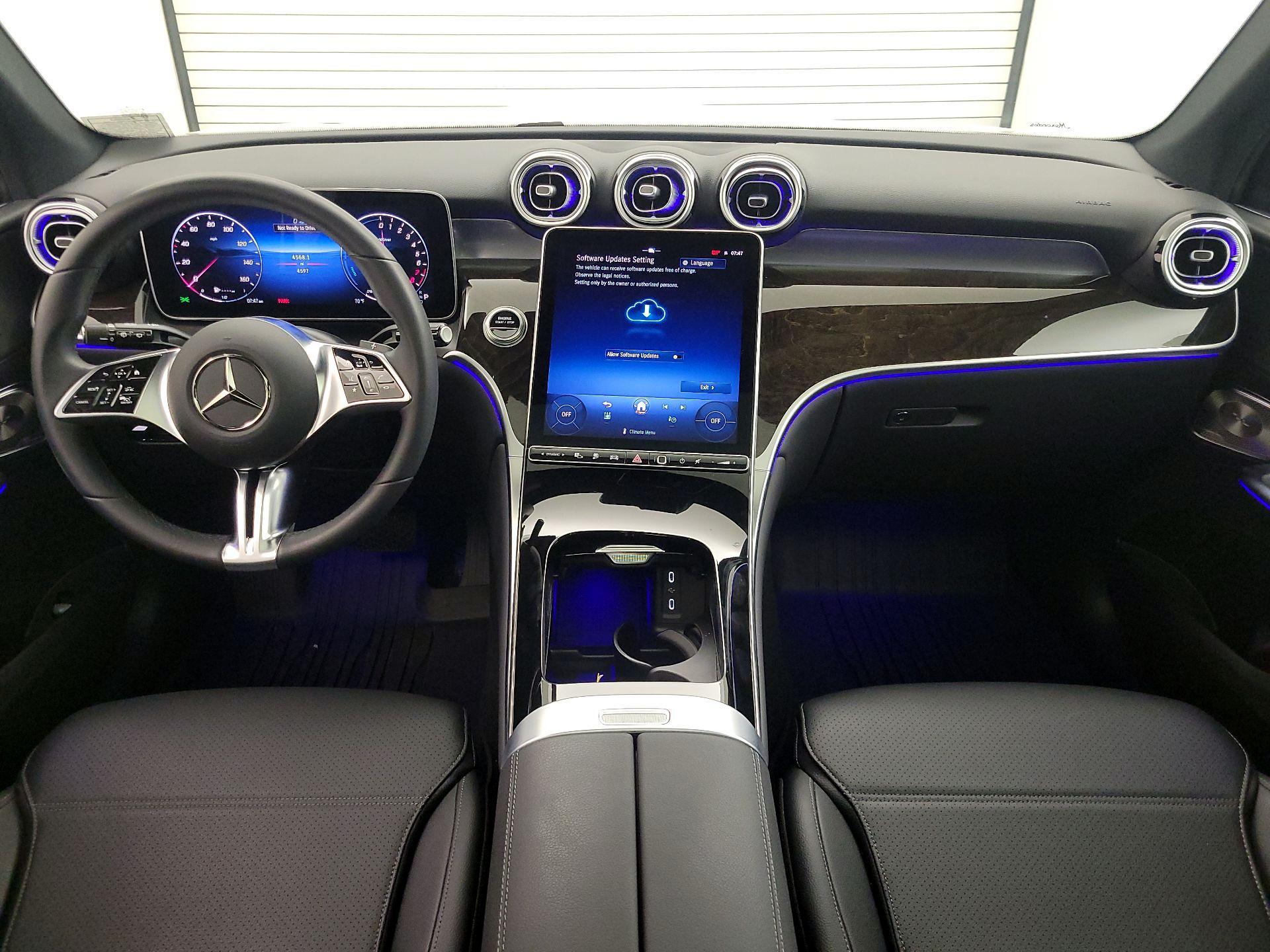 Thumbnail: 2025 Mercedes-Benz GLC - 9