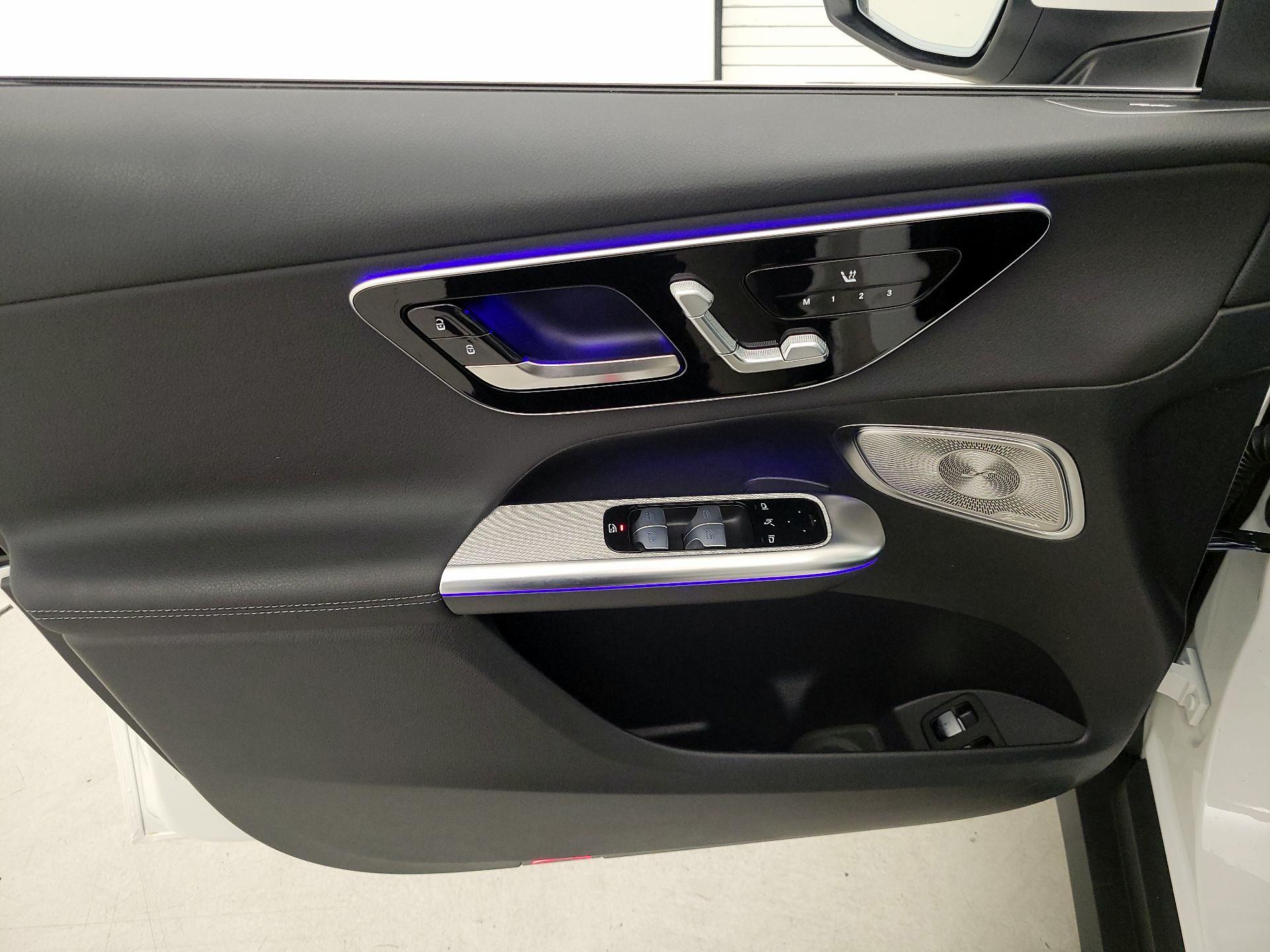 Thumbnail: 2025 Mercedes-Benz GLC - 12