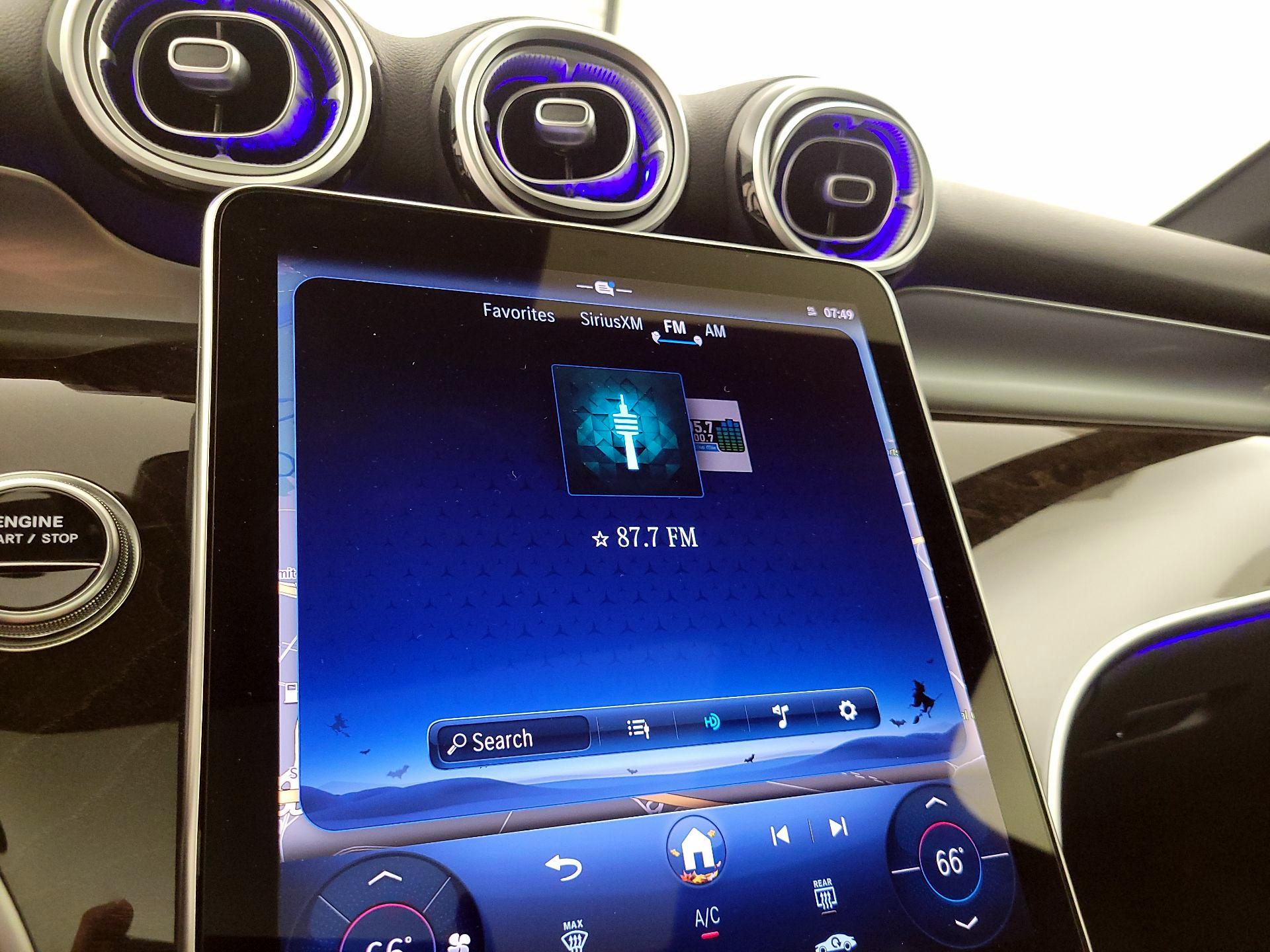 Thumbnail: 2025 Mercedes-Benz GLC - 16