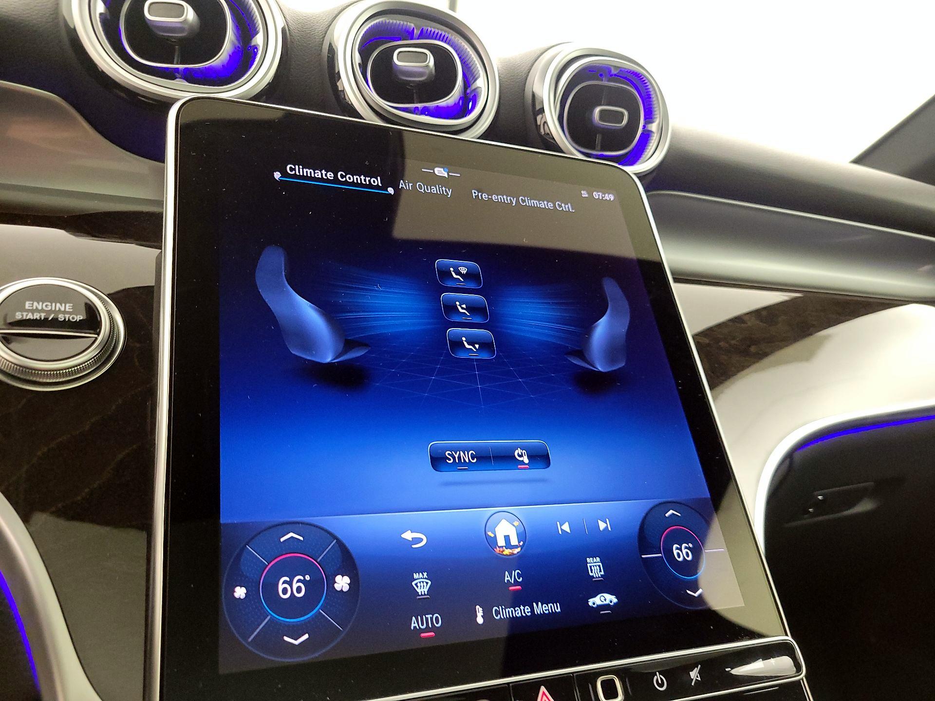 Thumbnail: 2025 Mercedes-Benz GLC - 17