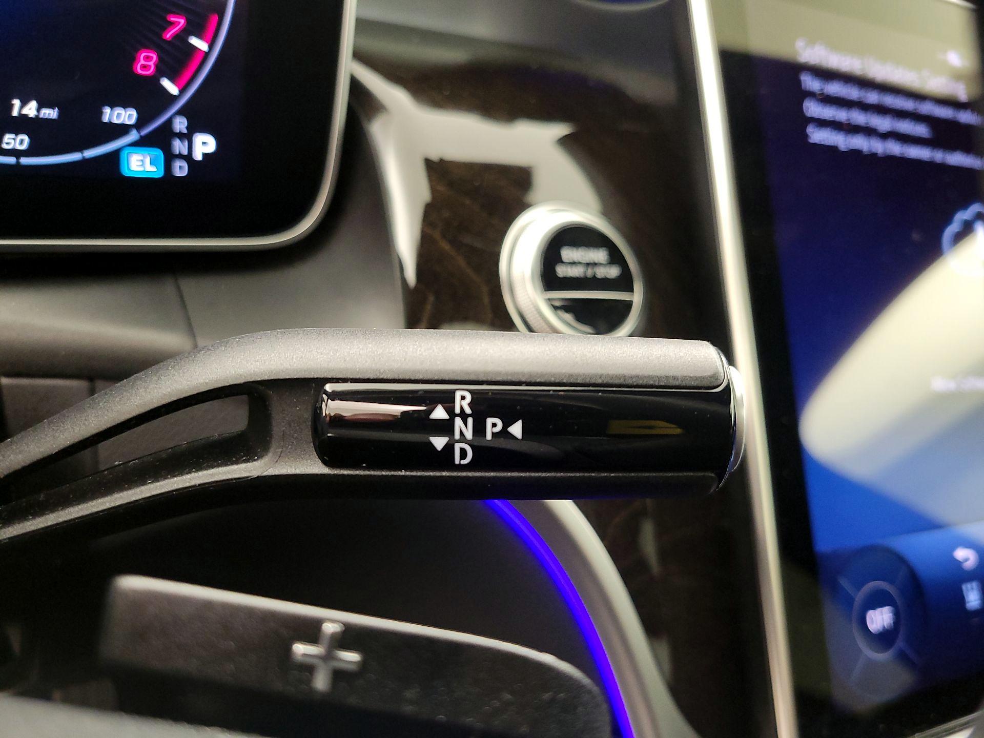 Thumbnail: 2025 Mercedes-Benz GLC - 18