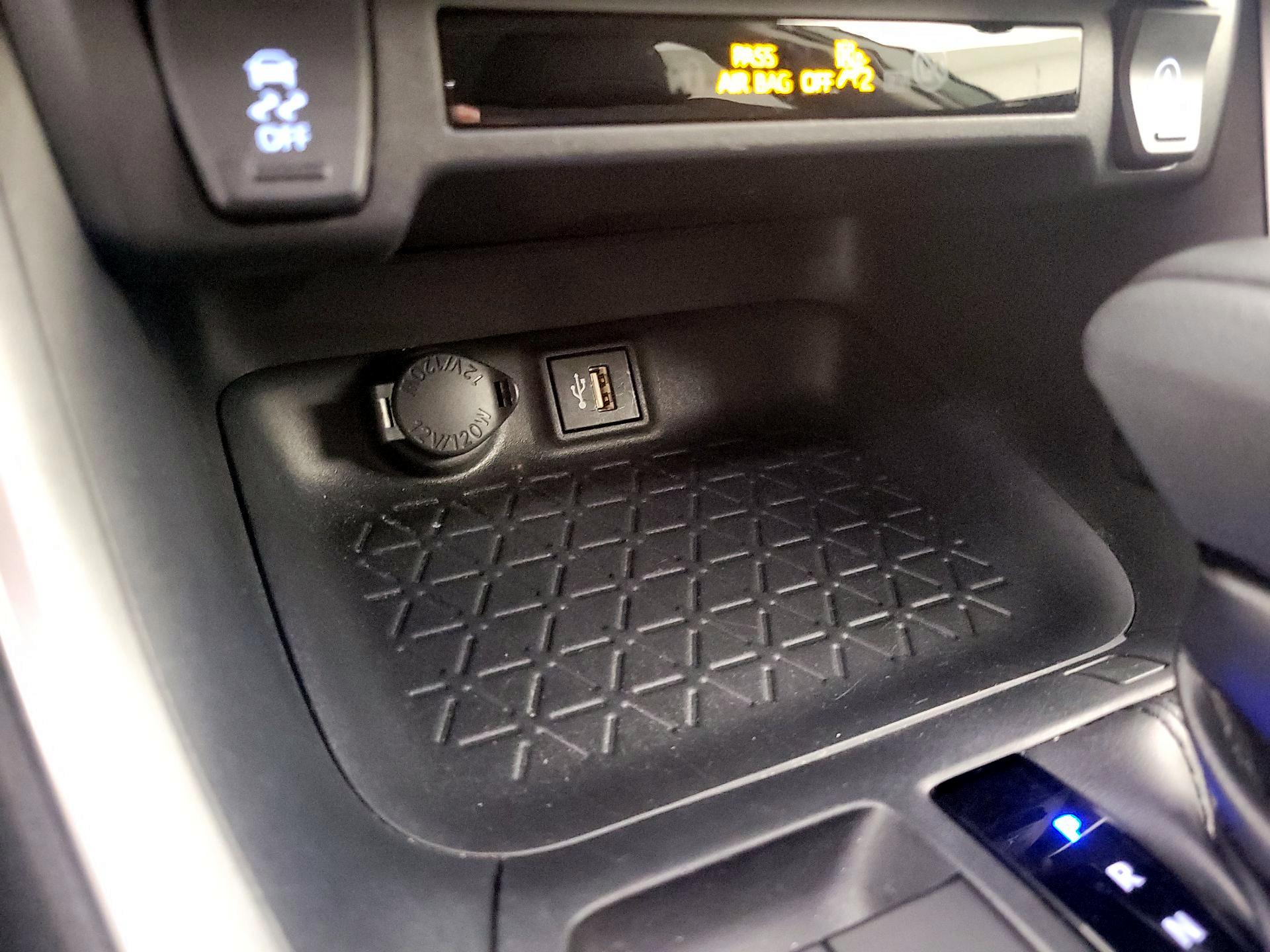 Thumbnail: 2023 Toyota RAV4 - 18