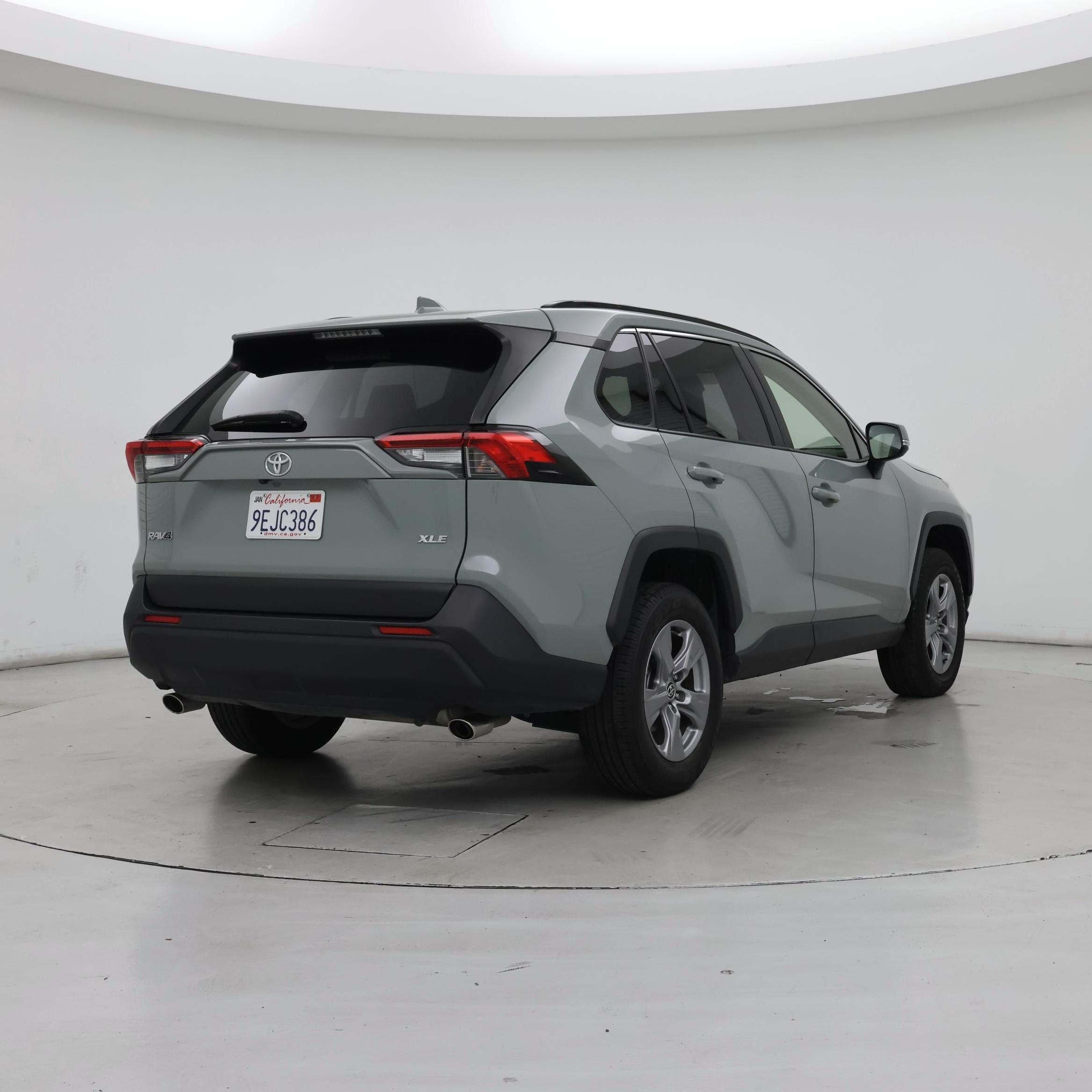 Thumbnail: 2023 Toyota RAV4 - 8