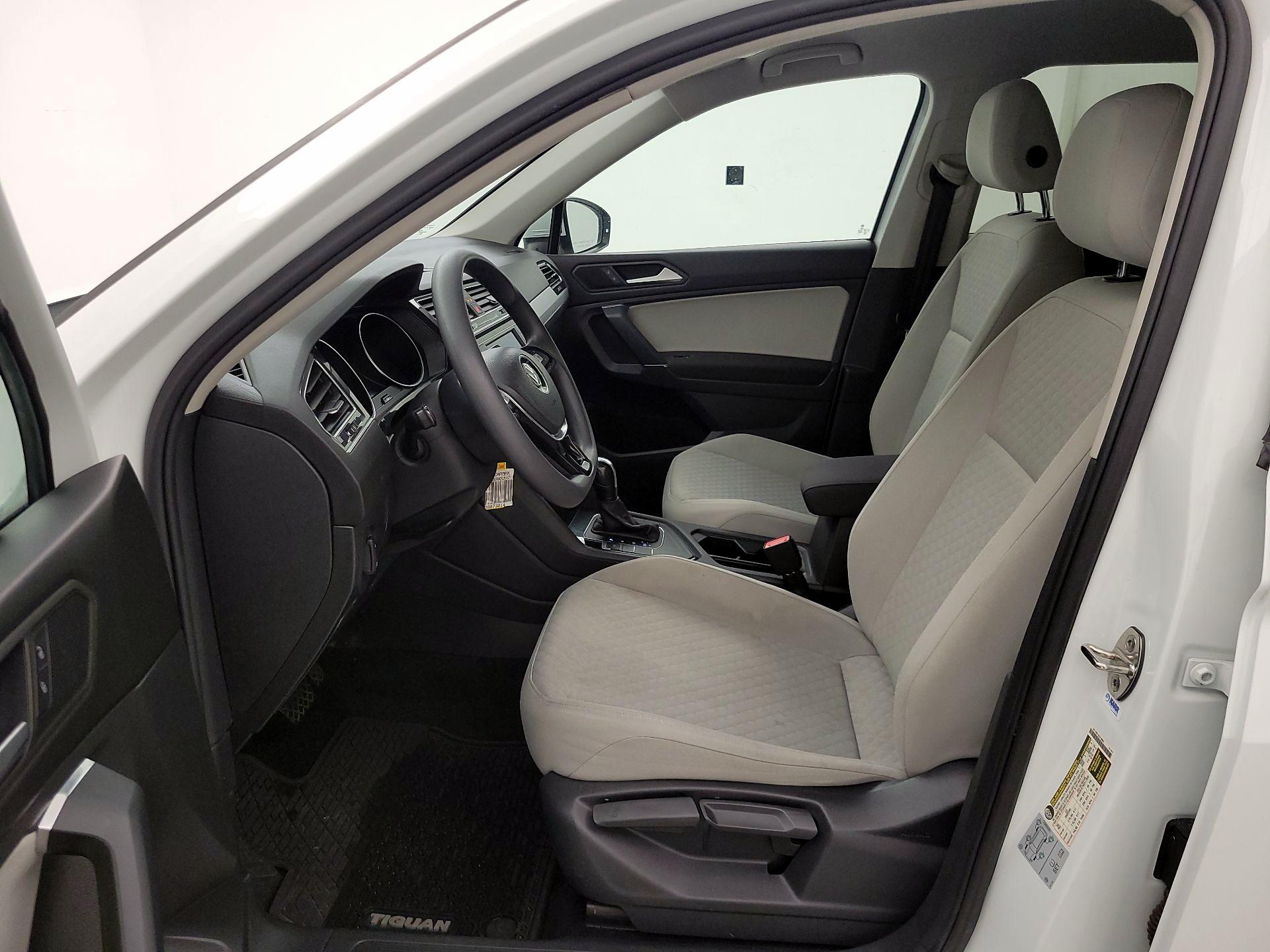 Thumbnail: 2020 Volkswagen Tiguan - 11