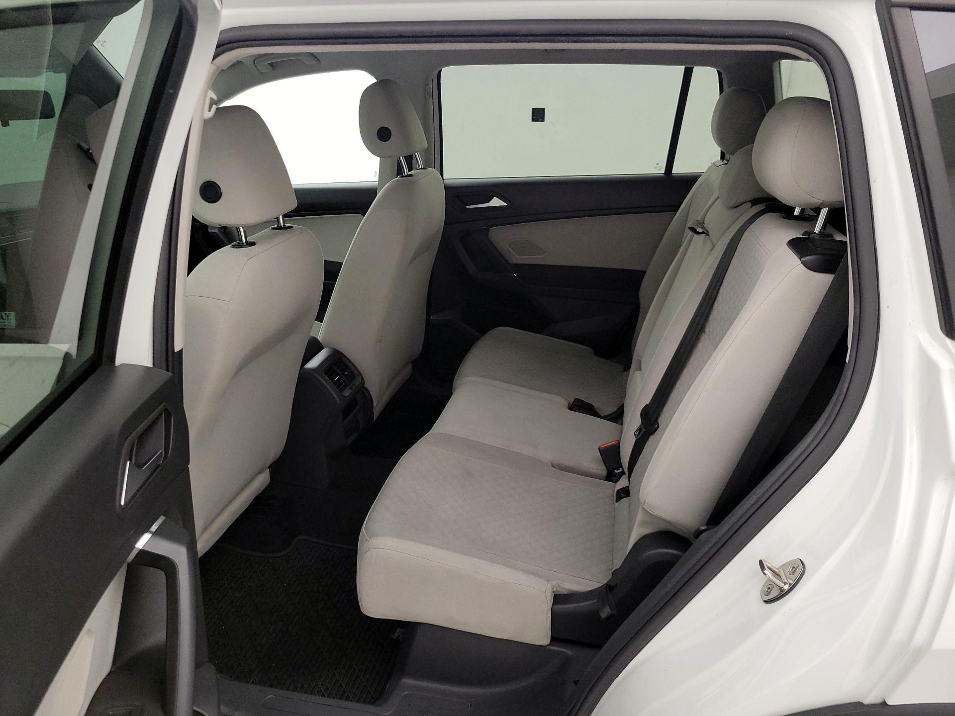 Thumbnail: 2020 Volkswagen Tiguan - 18