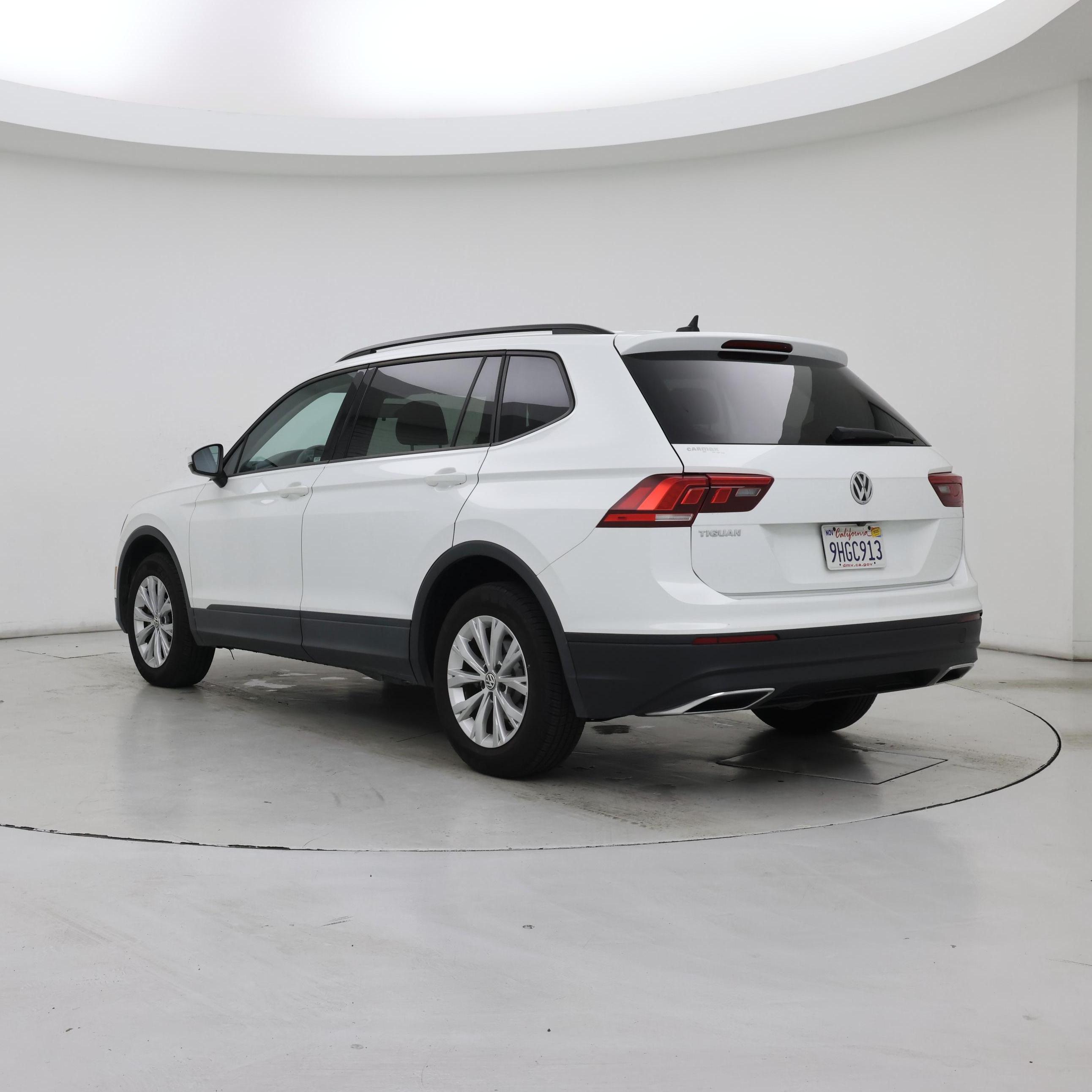 Thumbnail: 2020 Volkswagen Tiguan - 2