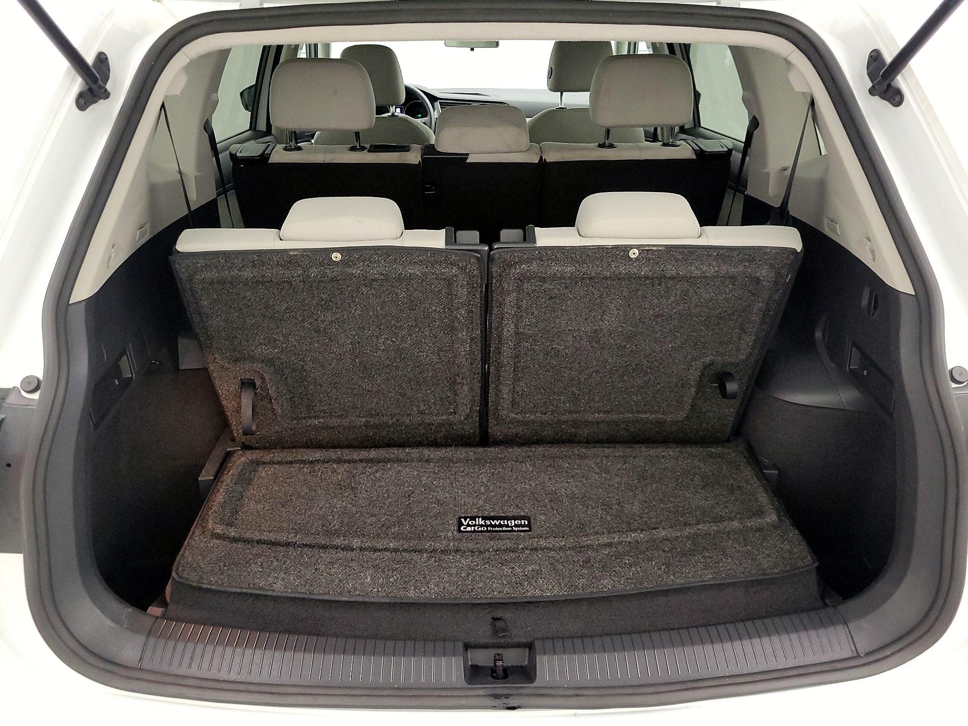 Thumbnail: 2020 Volkswagen Tiguan - 20