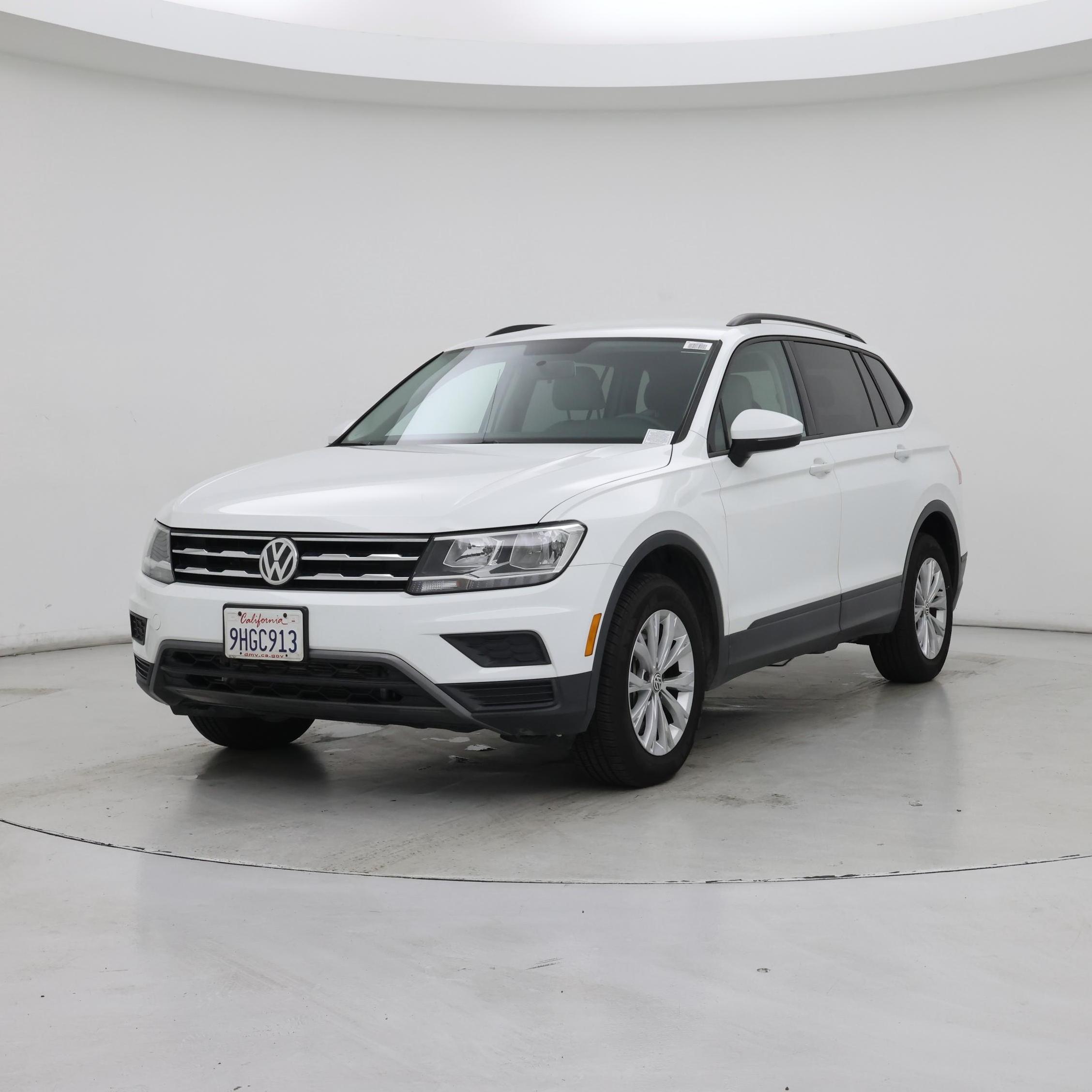 Thumbnail: 2020 Volkswagen Tiguan - 4