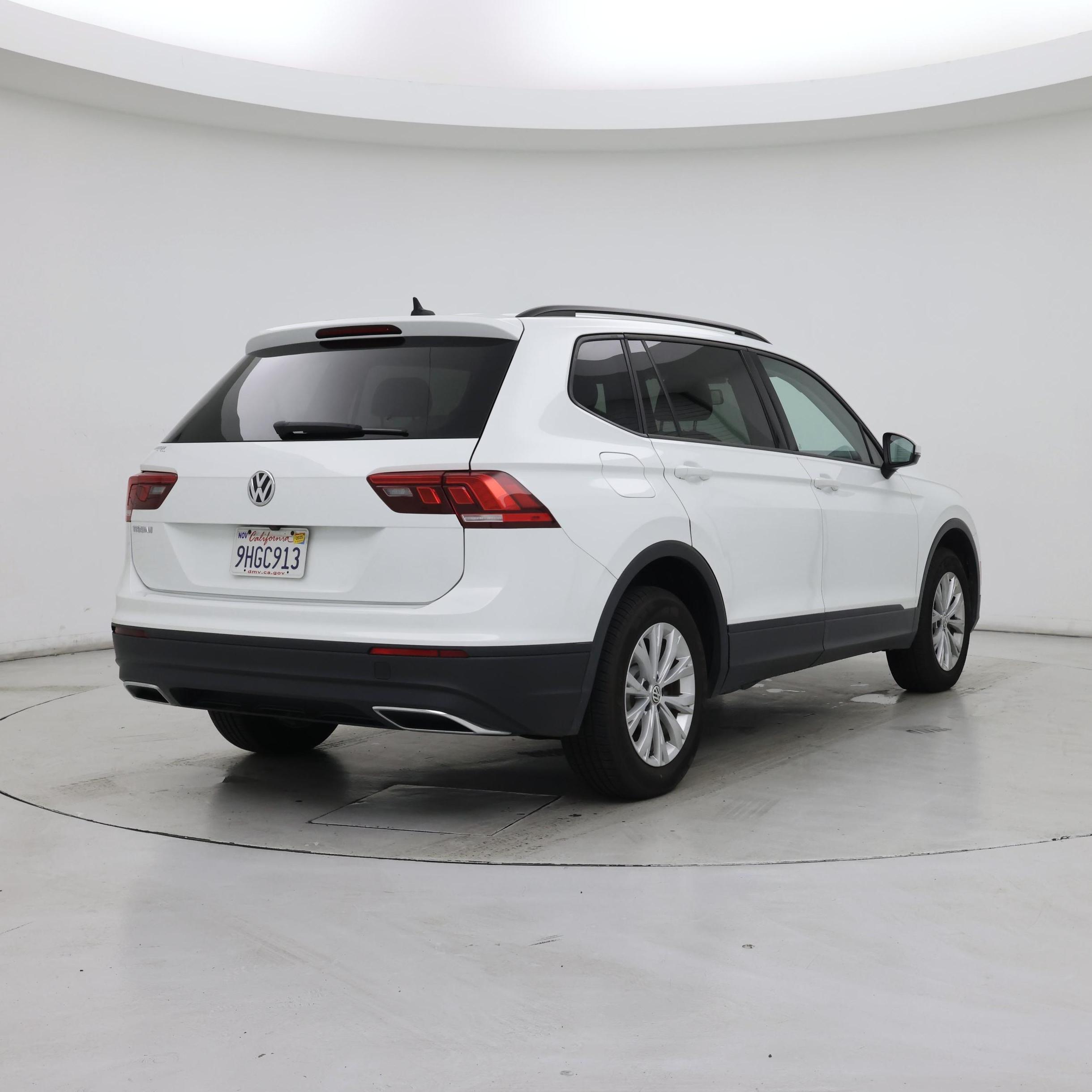 Thumbnail: 2020 Volkswagen Tiguan - 8