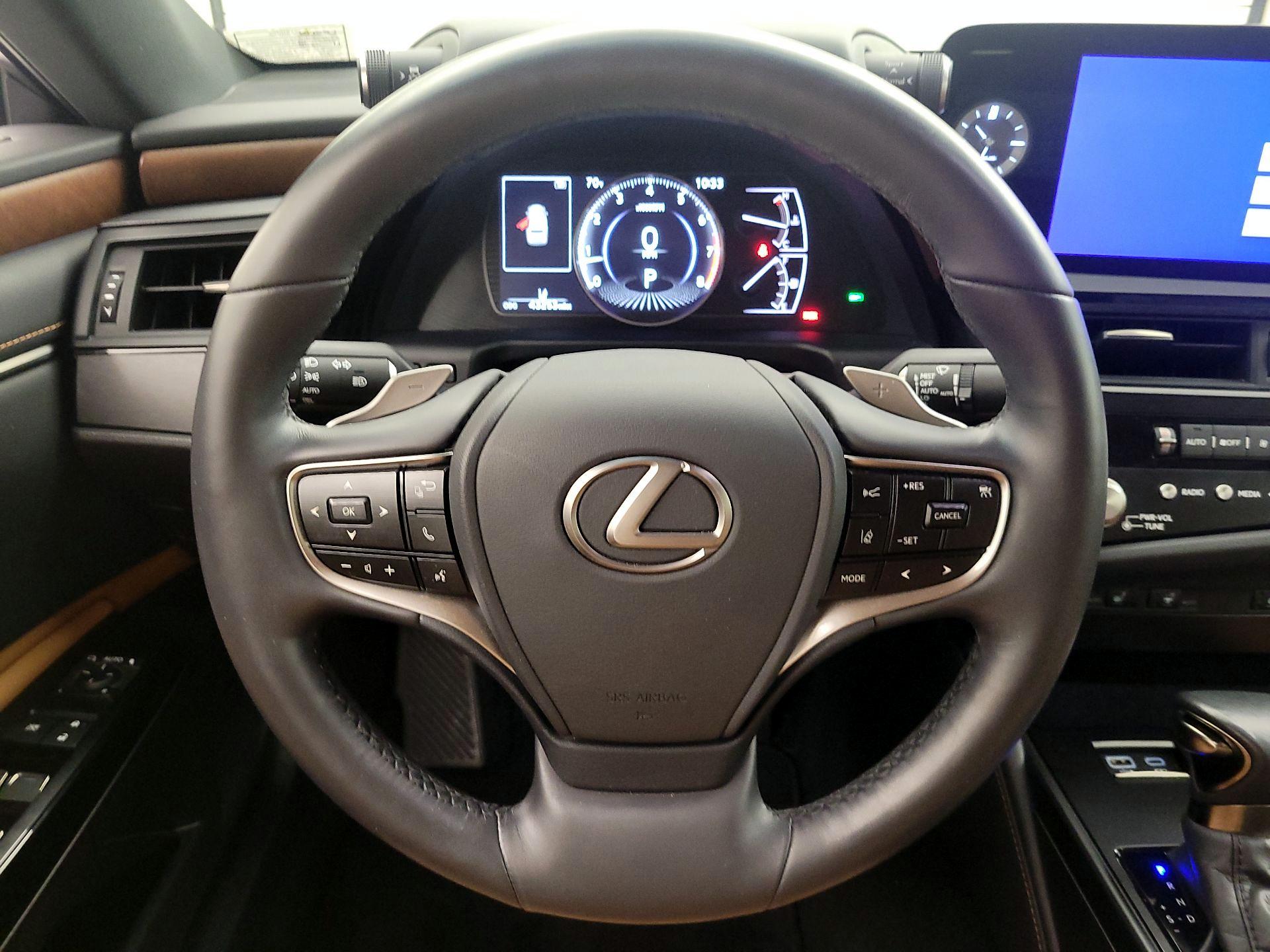 Thumbnail: 2023 Lexus ES - 10