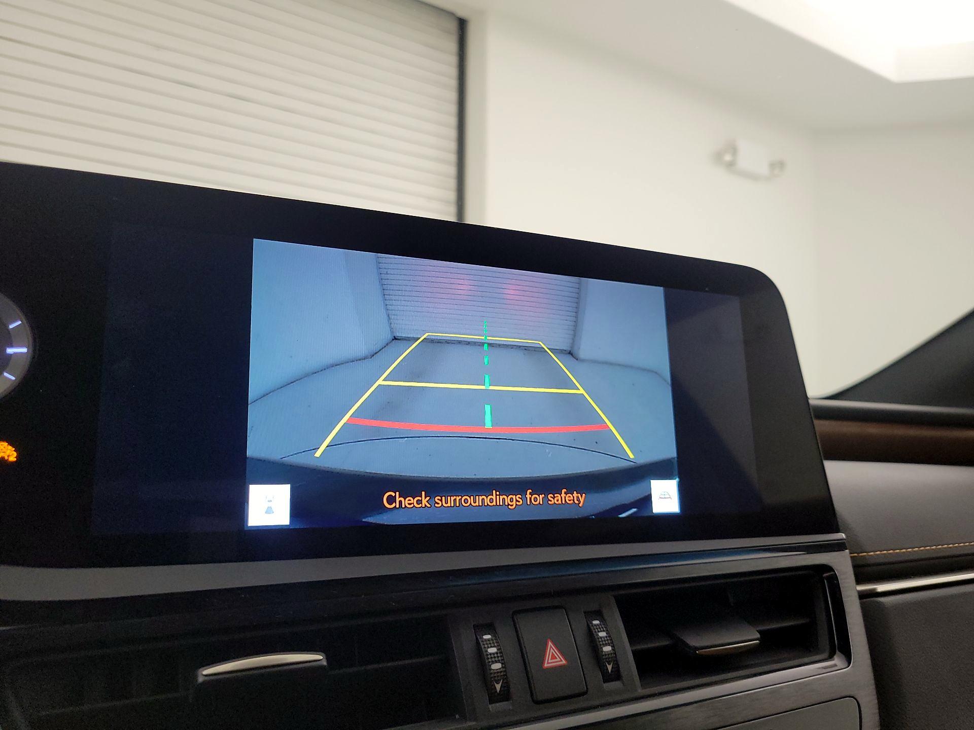 Thumbnail: 2023 Lexus ES - 14