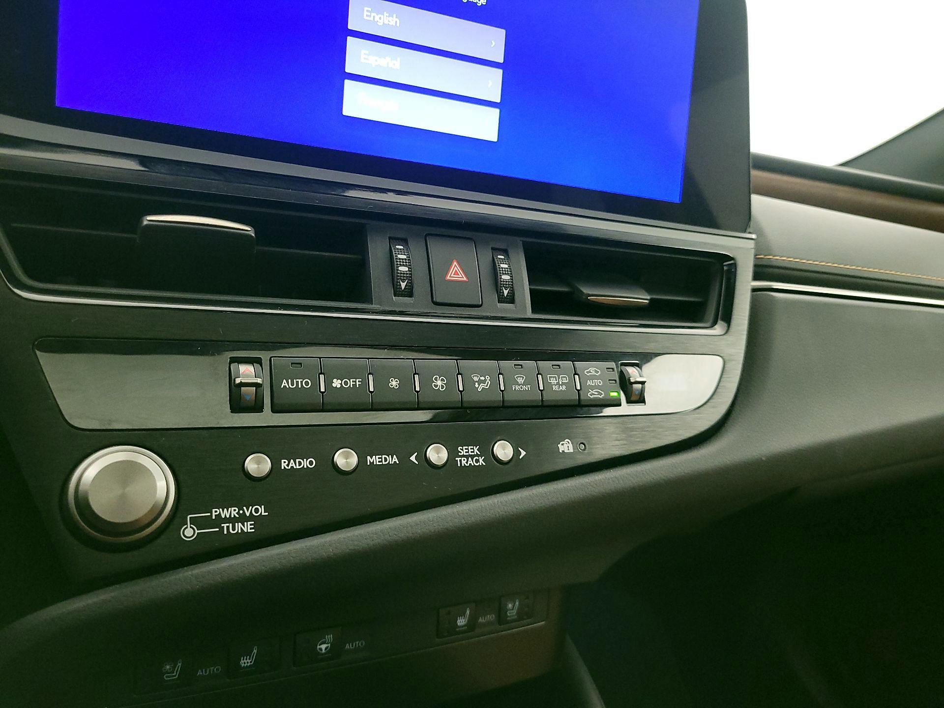 Thumbnail: 2023 Lexus ES - 16