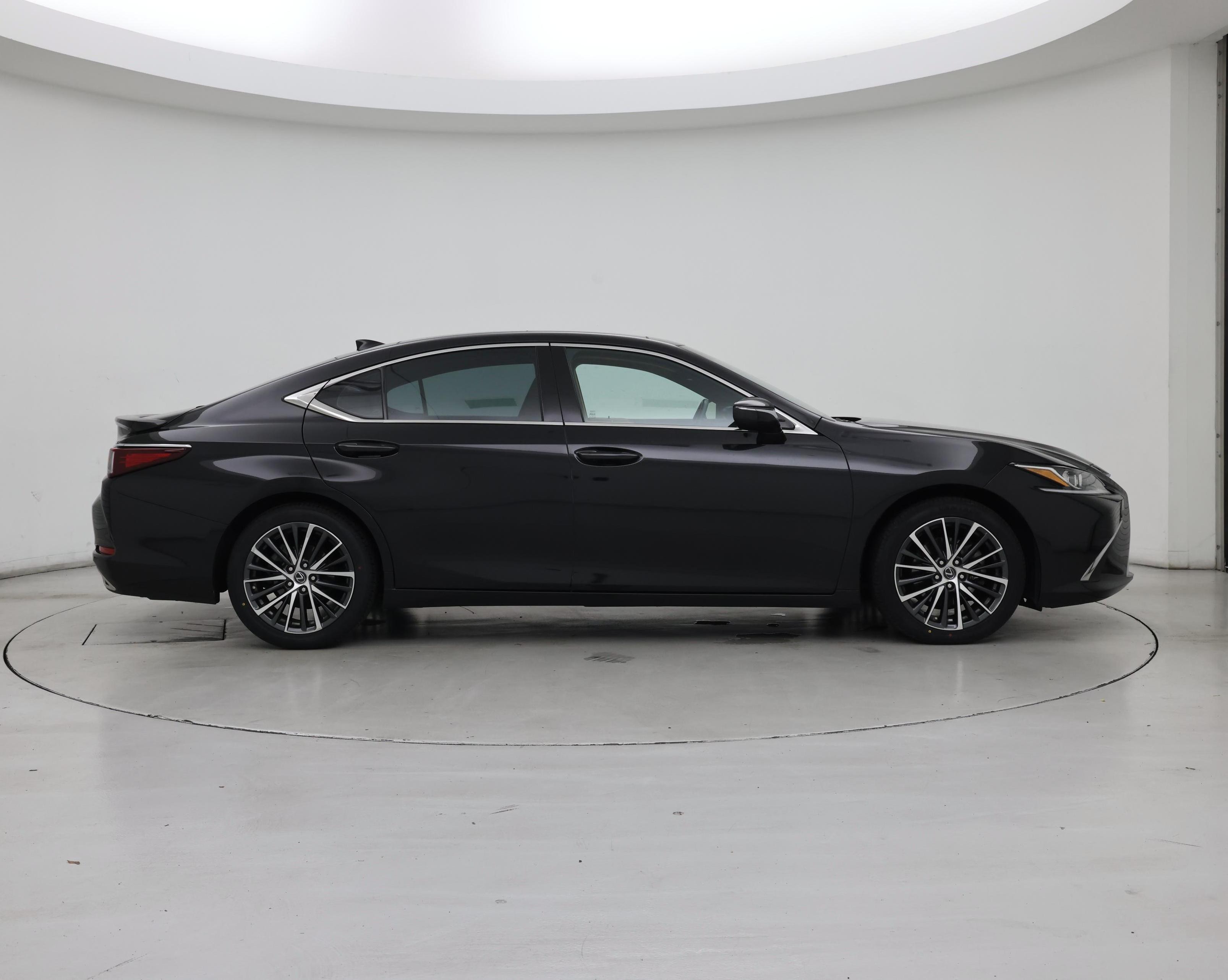 Thumbnail: 2023 Lexus ES - 7