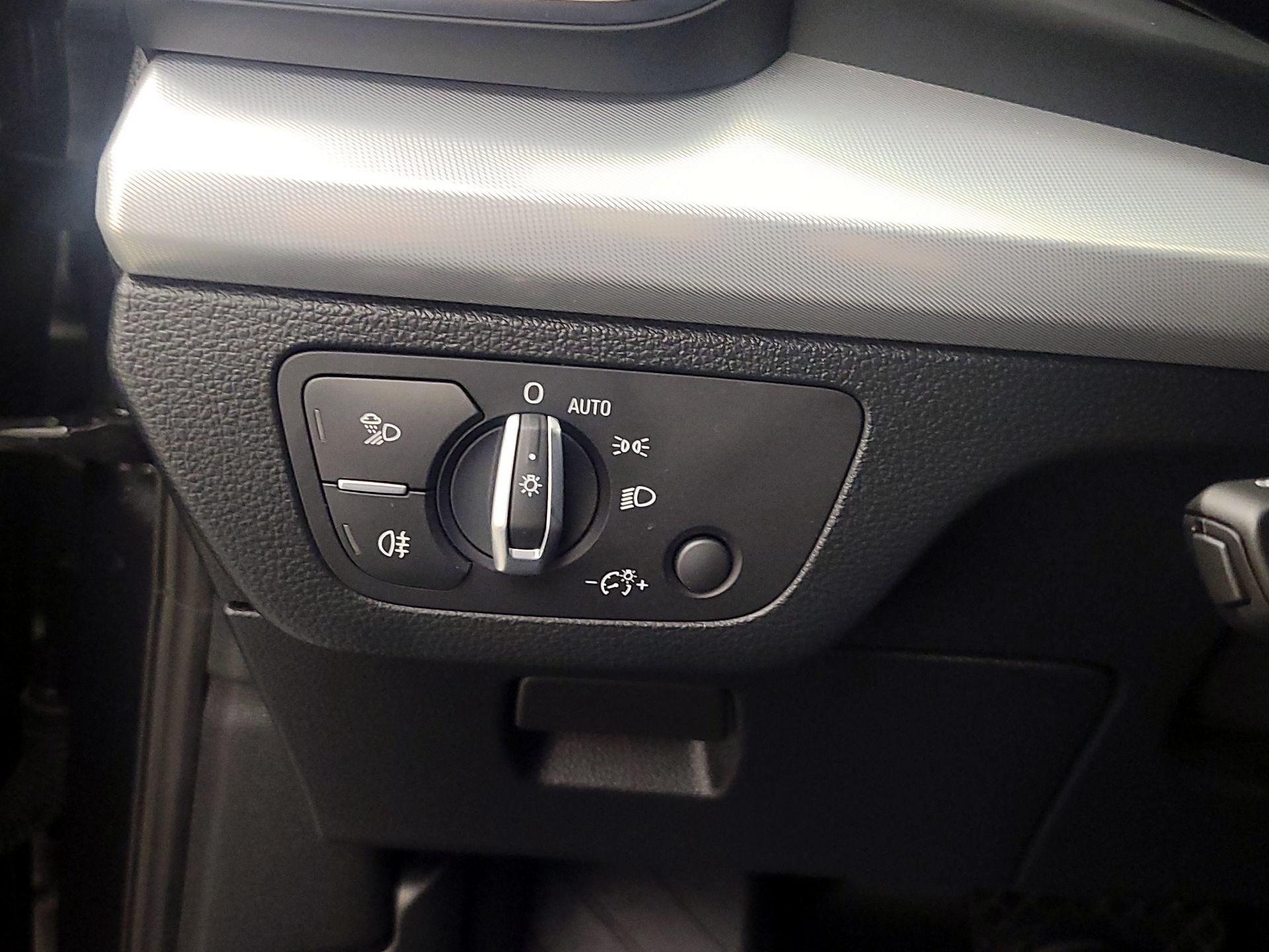 Thumbnail: 2023 Audi Q5 - 13