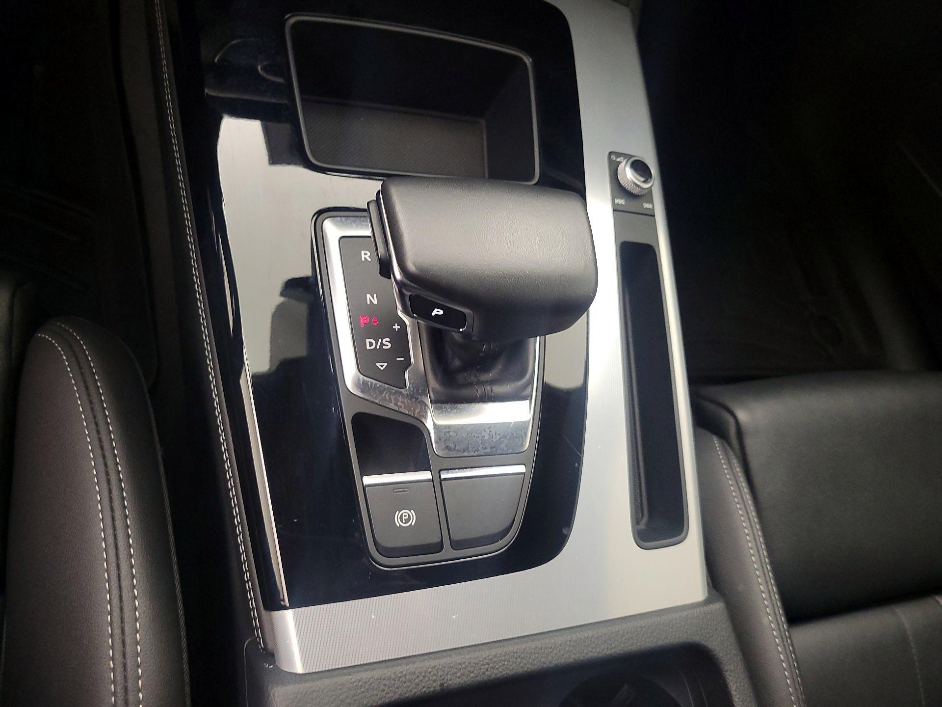 Thumbnail: 2023 Audi Q5 - 17