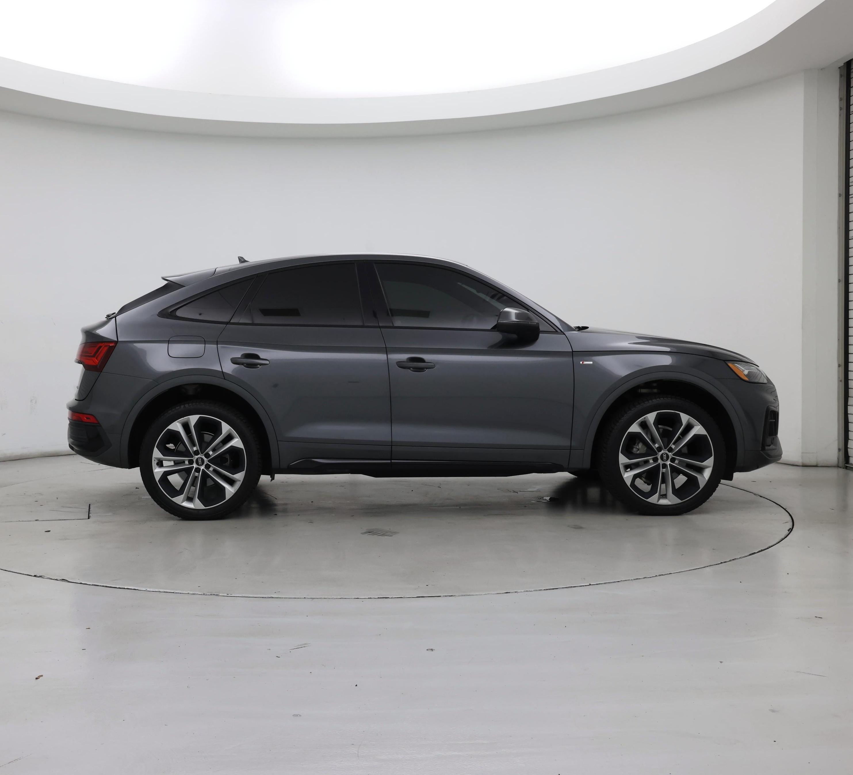 Thumbnail: 2023 Audi Q5 - 7