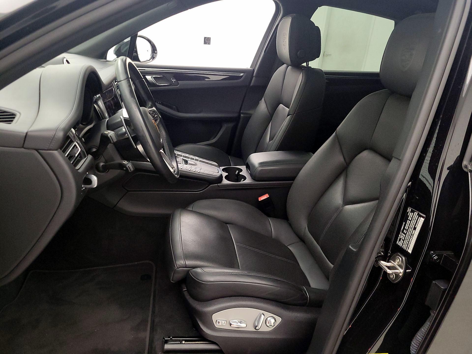 Thumbnail: 2021 Porsche Macan - 11