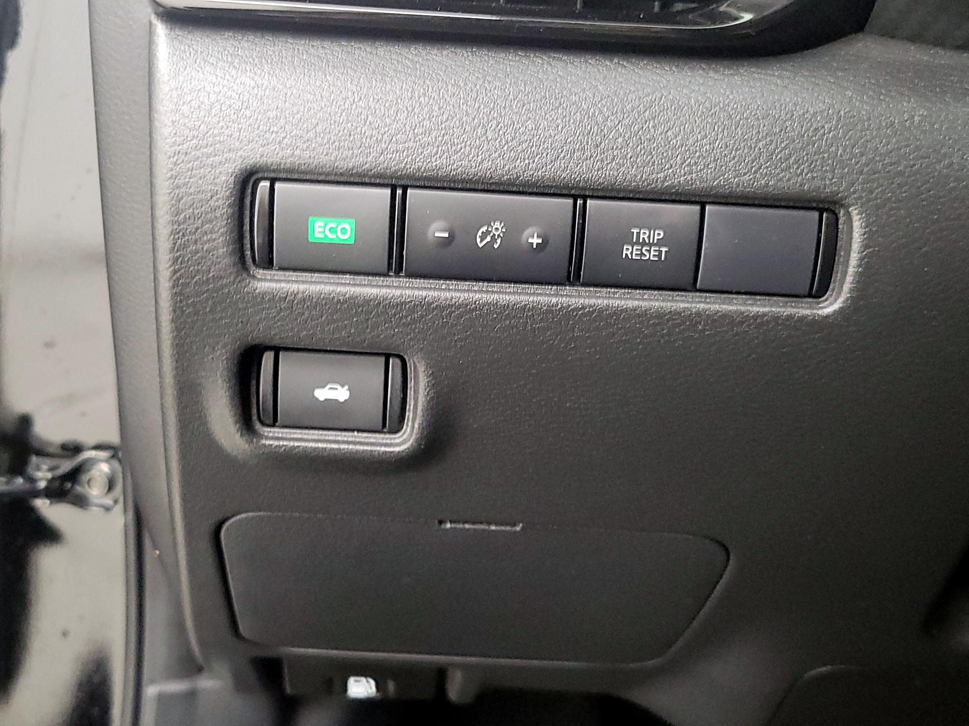 Thumbnail: 2022 Nissan Sentra - 13