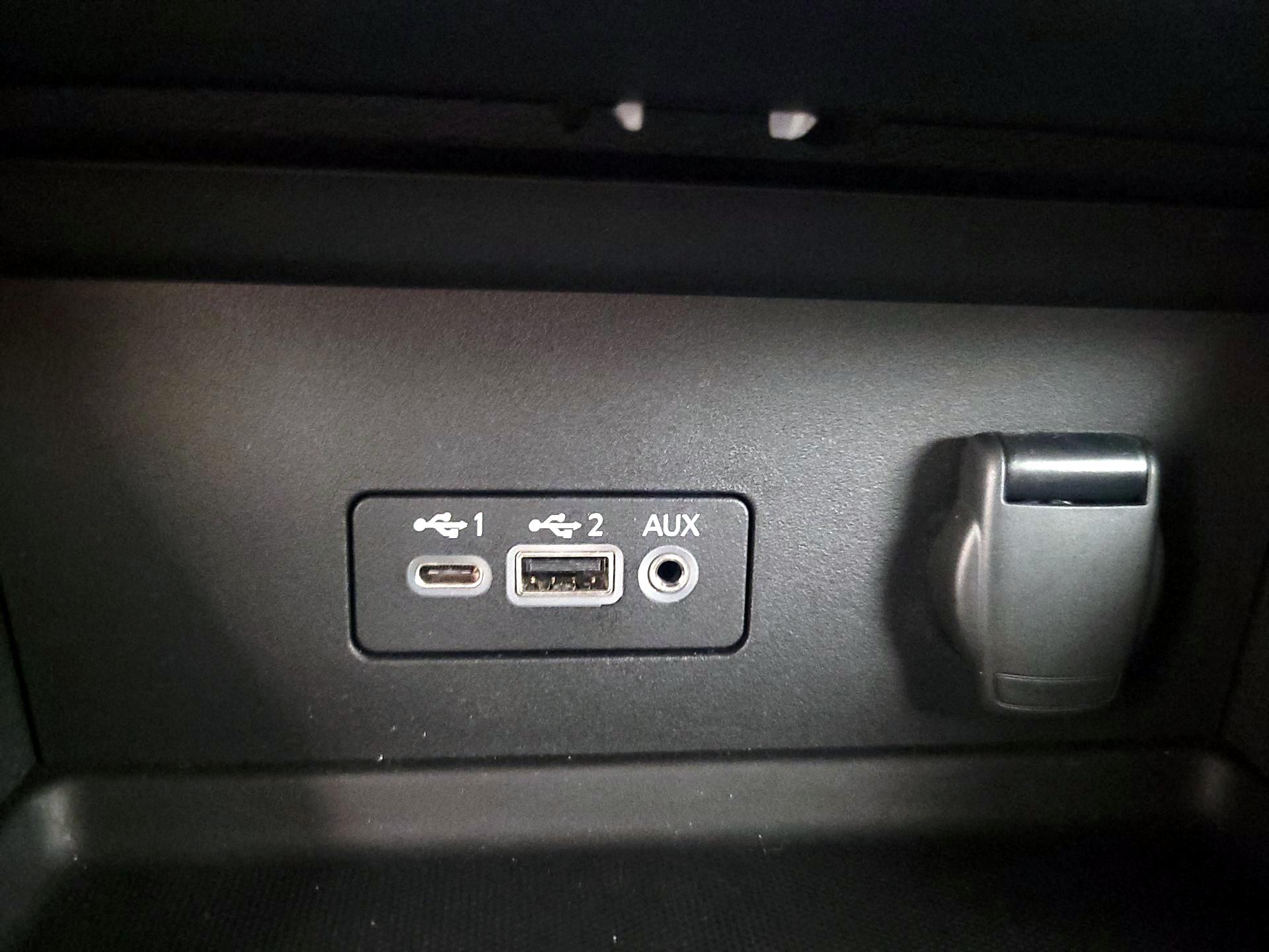 Thumbnail: 2022 Nissan Sentra - 18