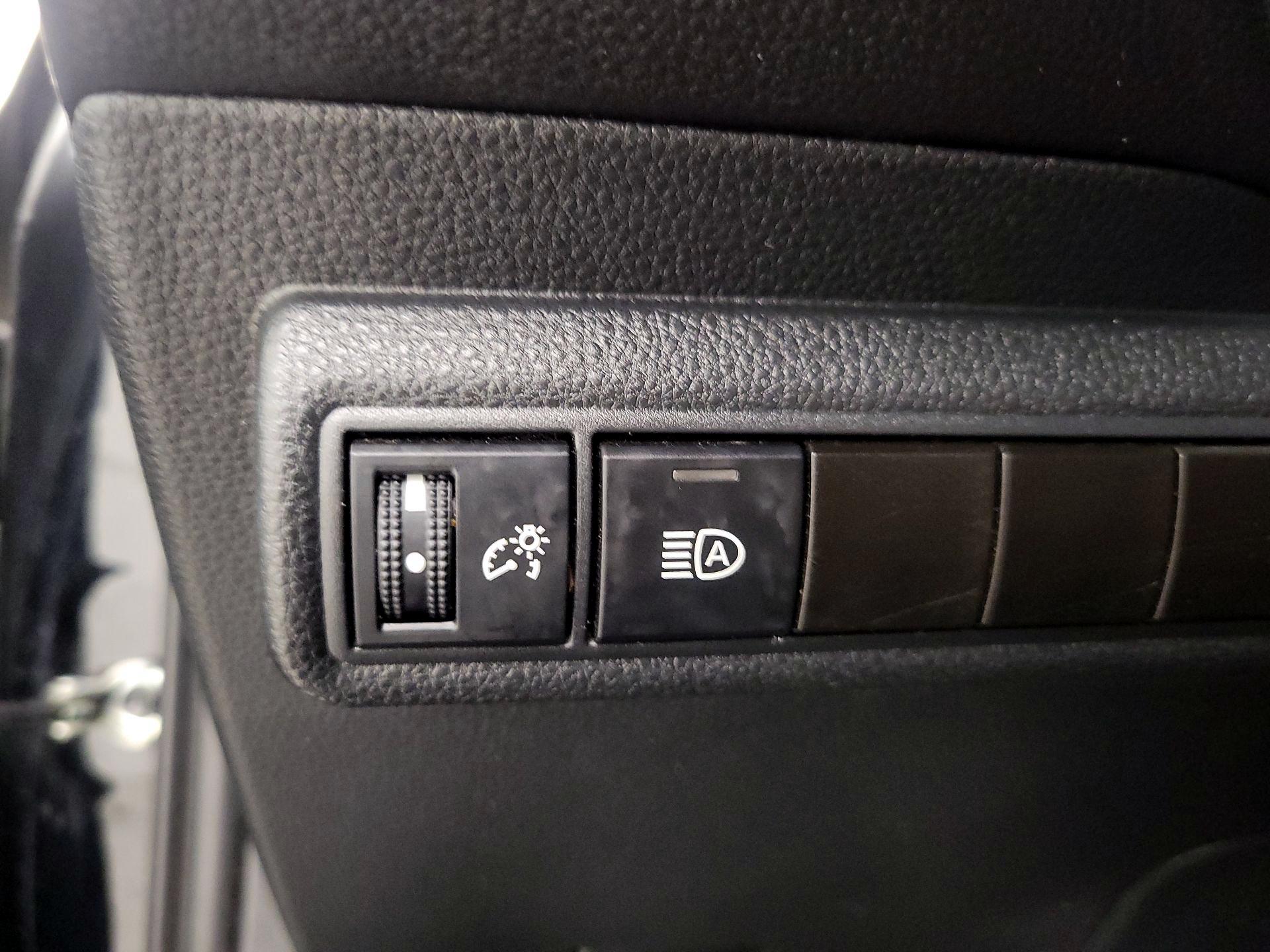 Thumbnail: 2024 Toyota Corolla - 13