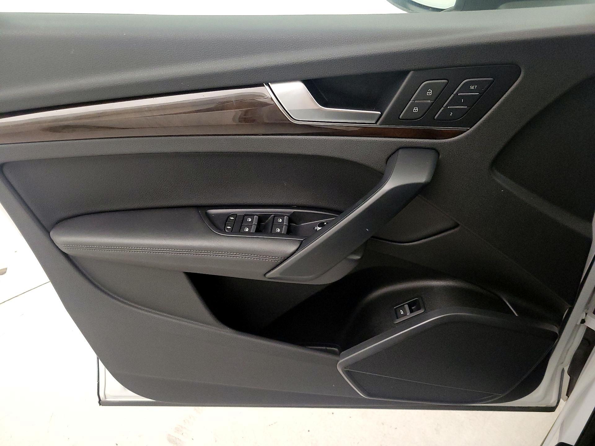 Thumbnail: 2019 Audi Q5 - 12