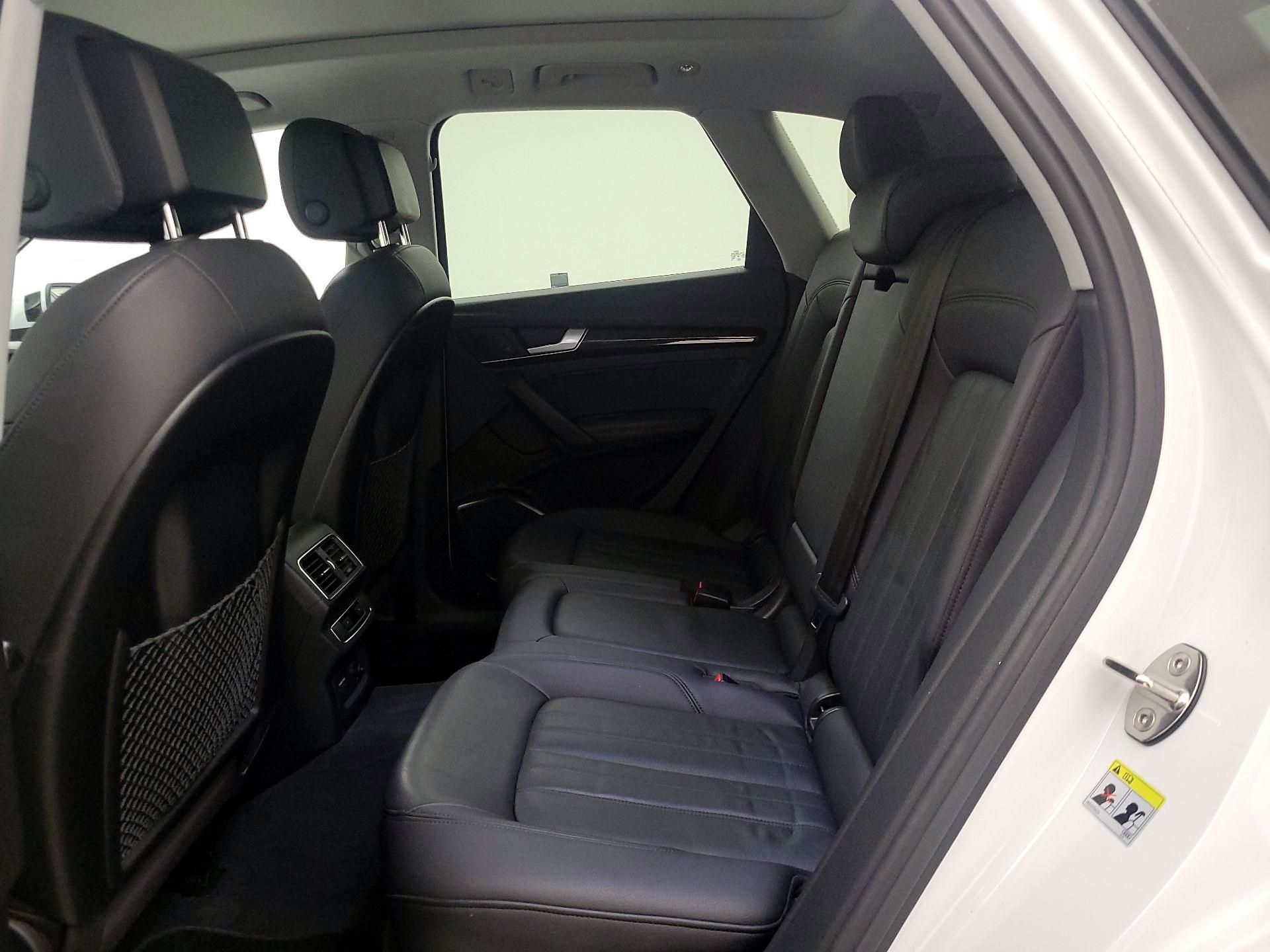 Thumbnail: 2019 Audi Q5 - 19