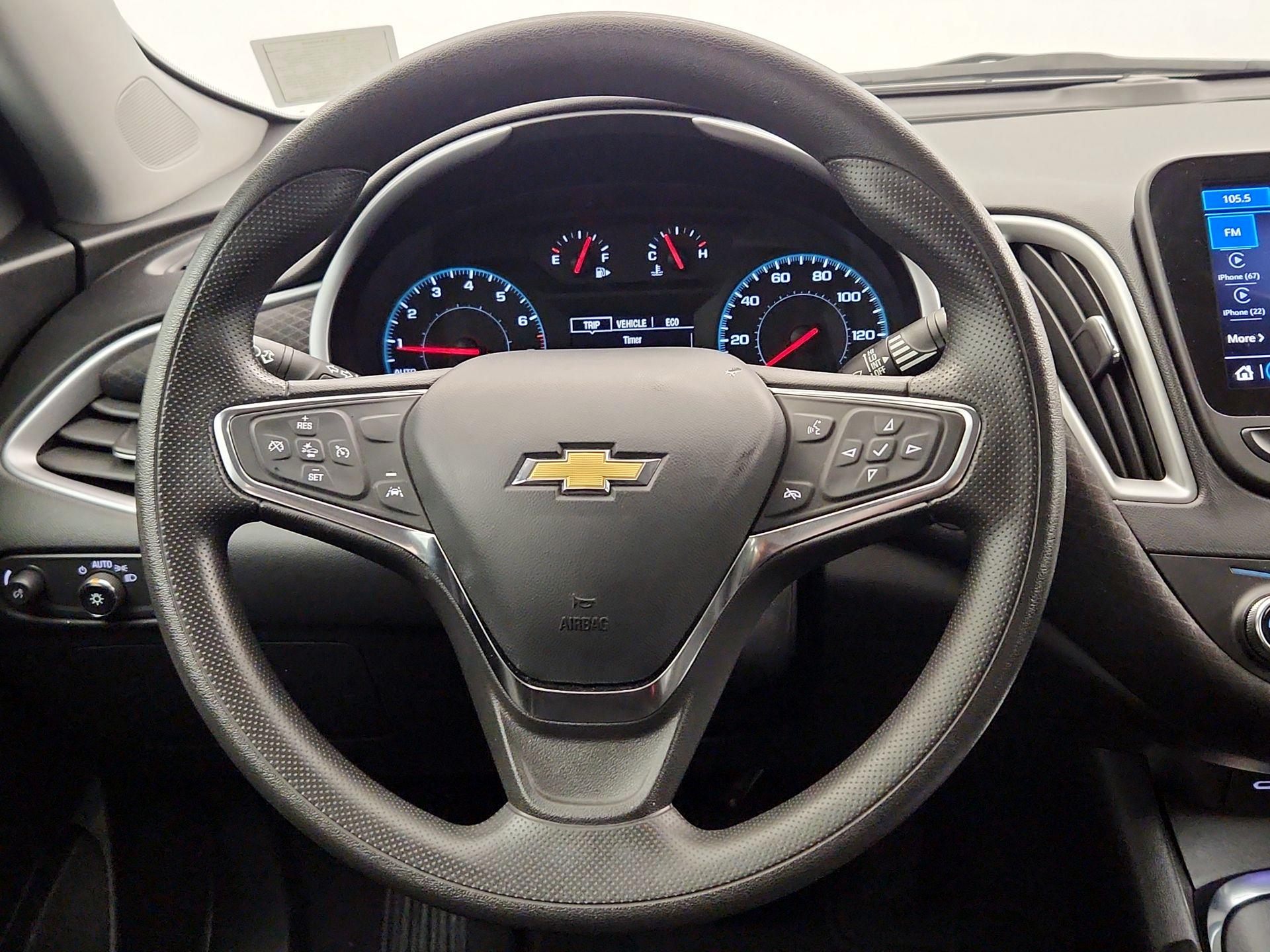 Thumbnail: 2023 Chevrolet Malibu - 10