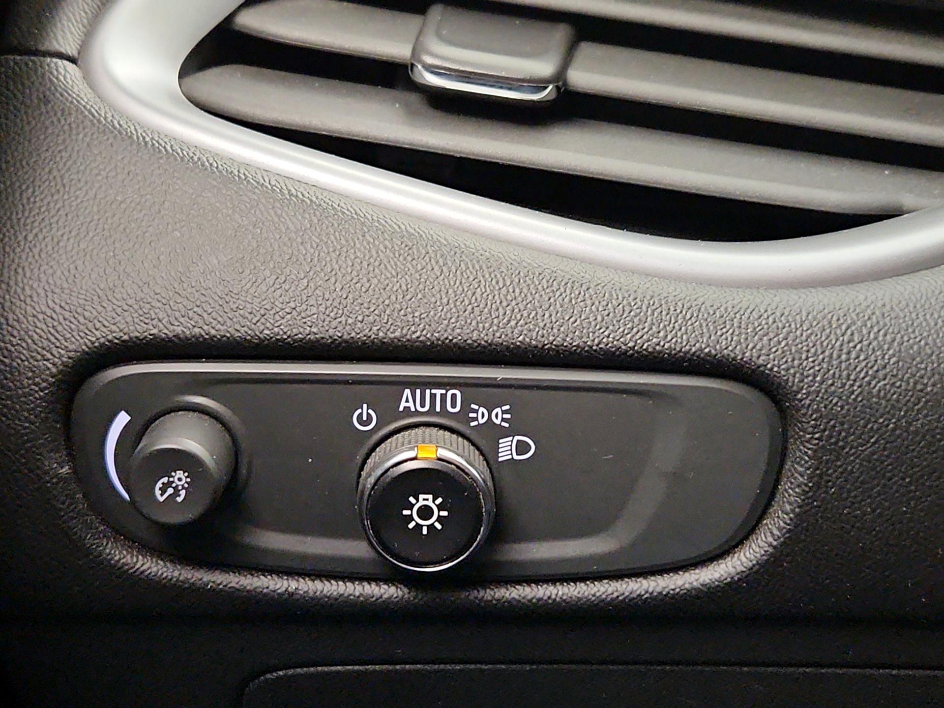 Thumbnail: 2023 Chevrolet Malibu - 13