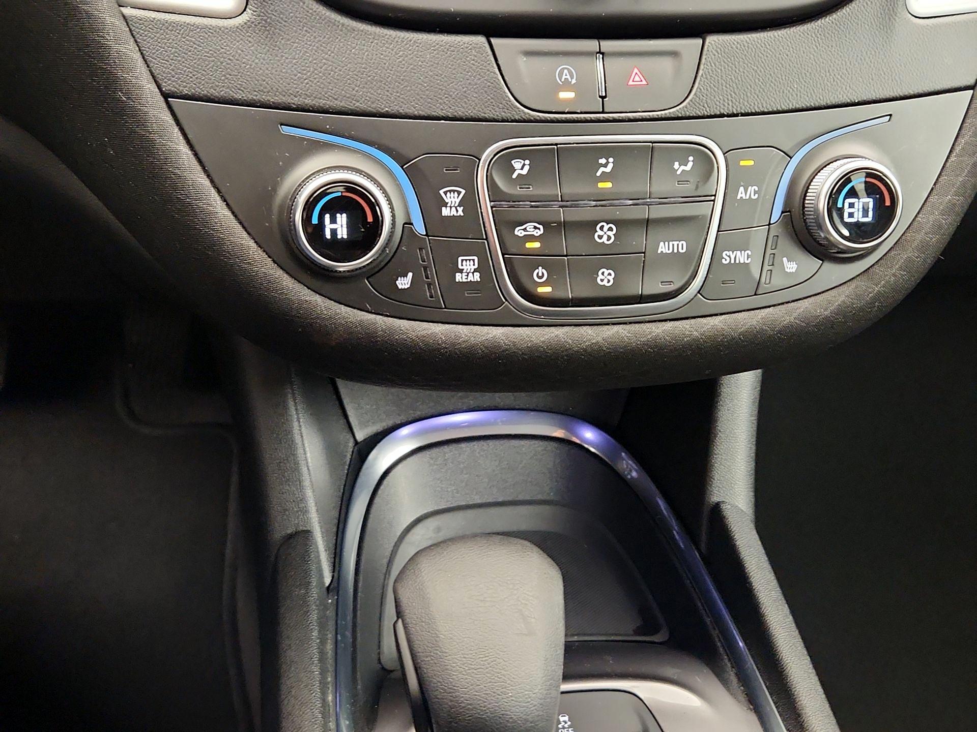 Thumbnail: 2023 Chevrolet Malibu - 16