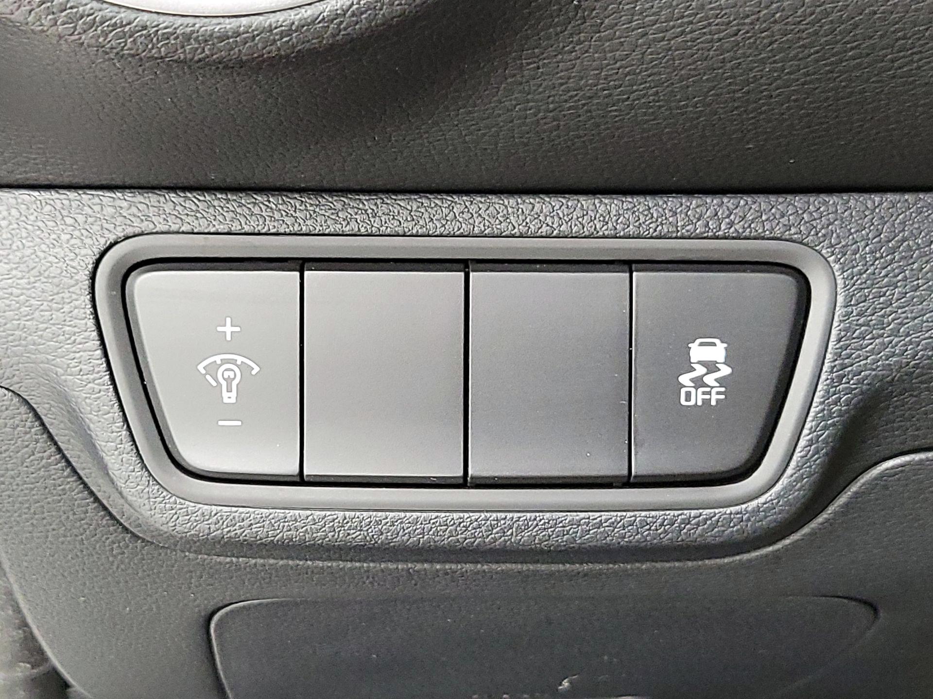 Thumbnail: 2024 Kia Forte - 13