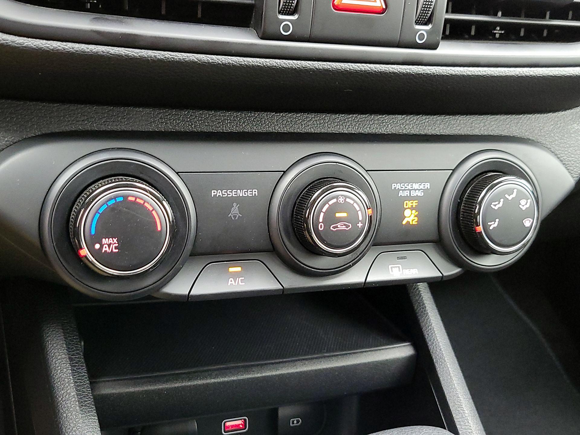 Thumbnail: 2024 Kia Forte - 16