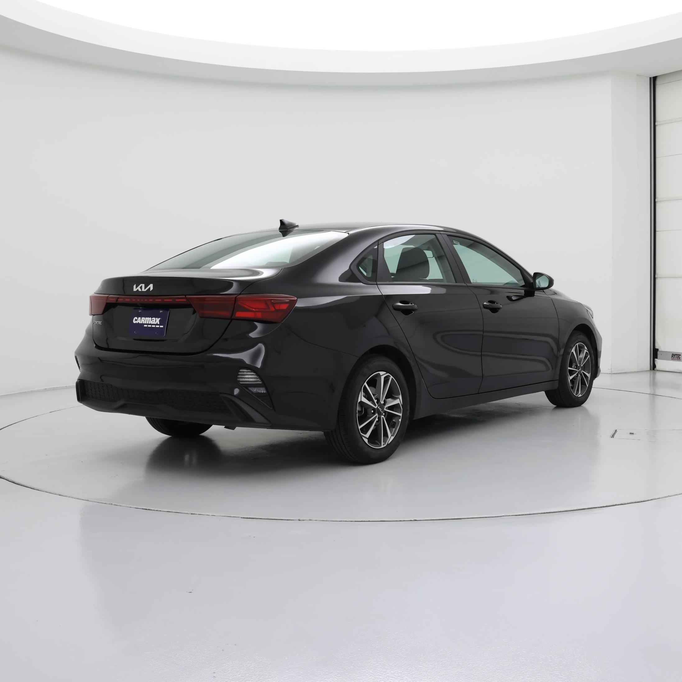 Thumbnail: 2024 Kia Forte - 8