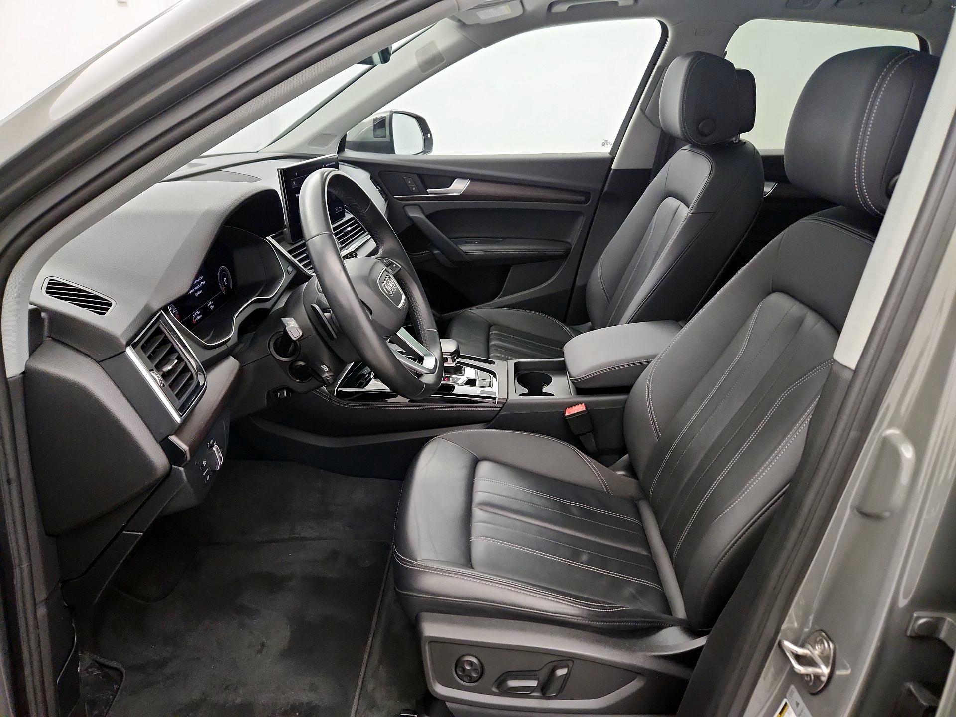 Thumbnail: 2023 Audi Q5 - 11