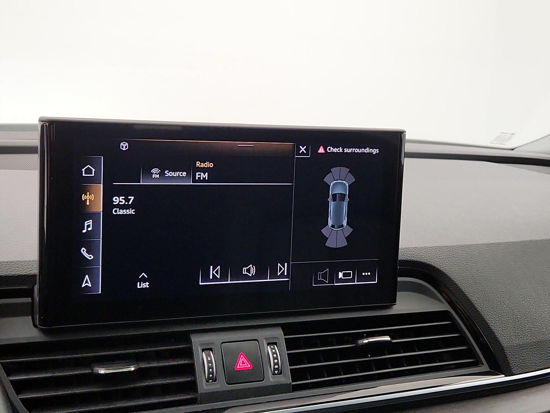 Thumbnail: 2023 Audi Q5 - 16