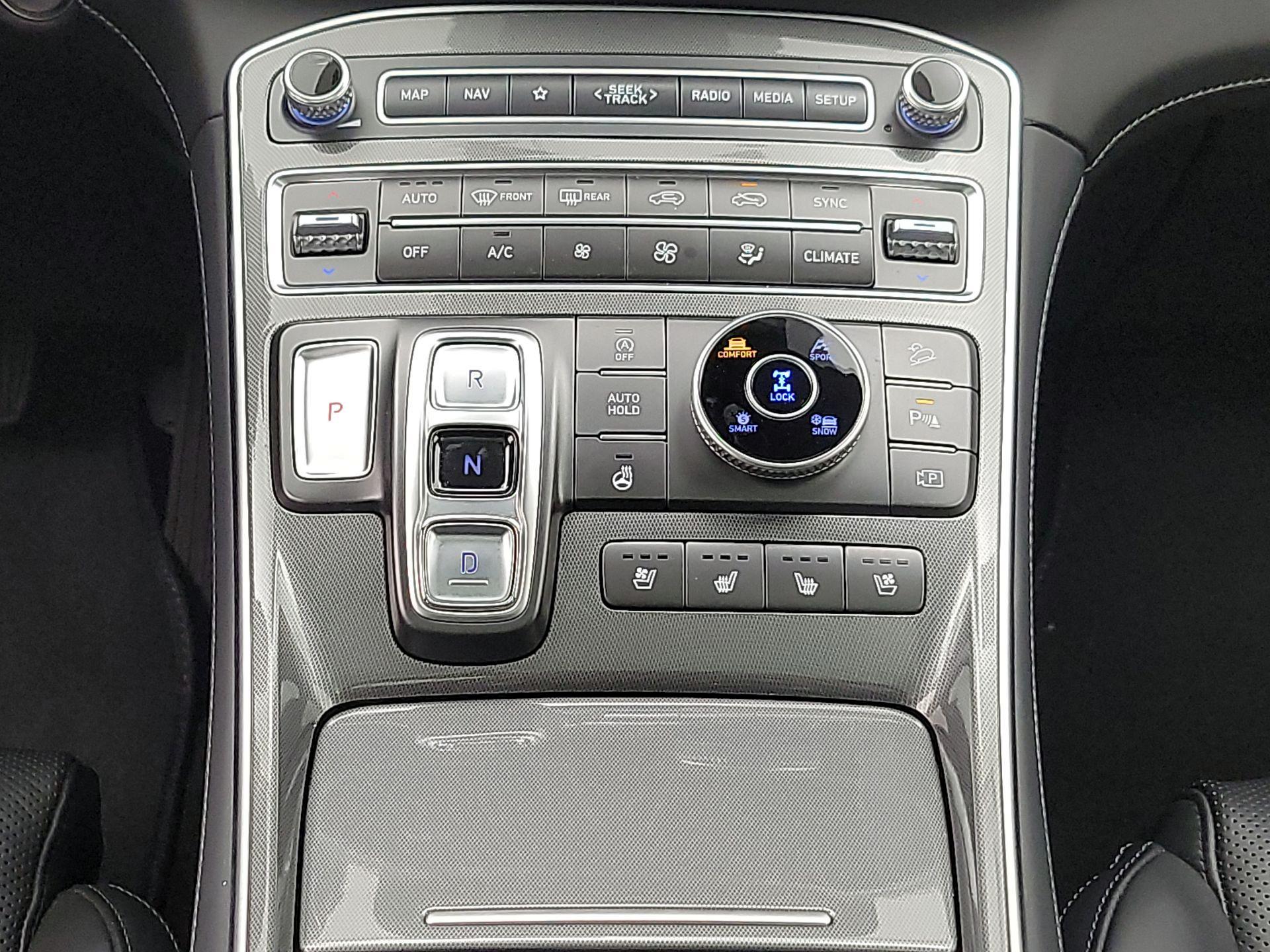 Thumbnail: 2023 Hyundai Santa Fe - 18