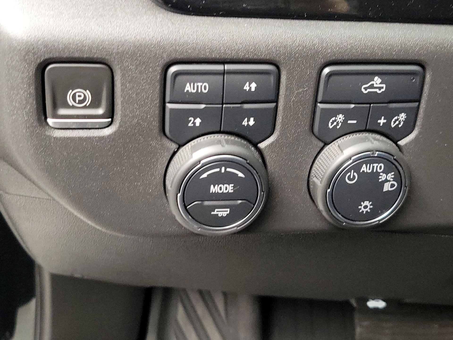 Thumbnail: 2022 Chevrolet Silverado 1500 - 13