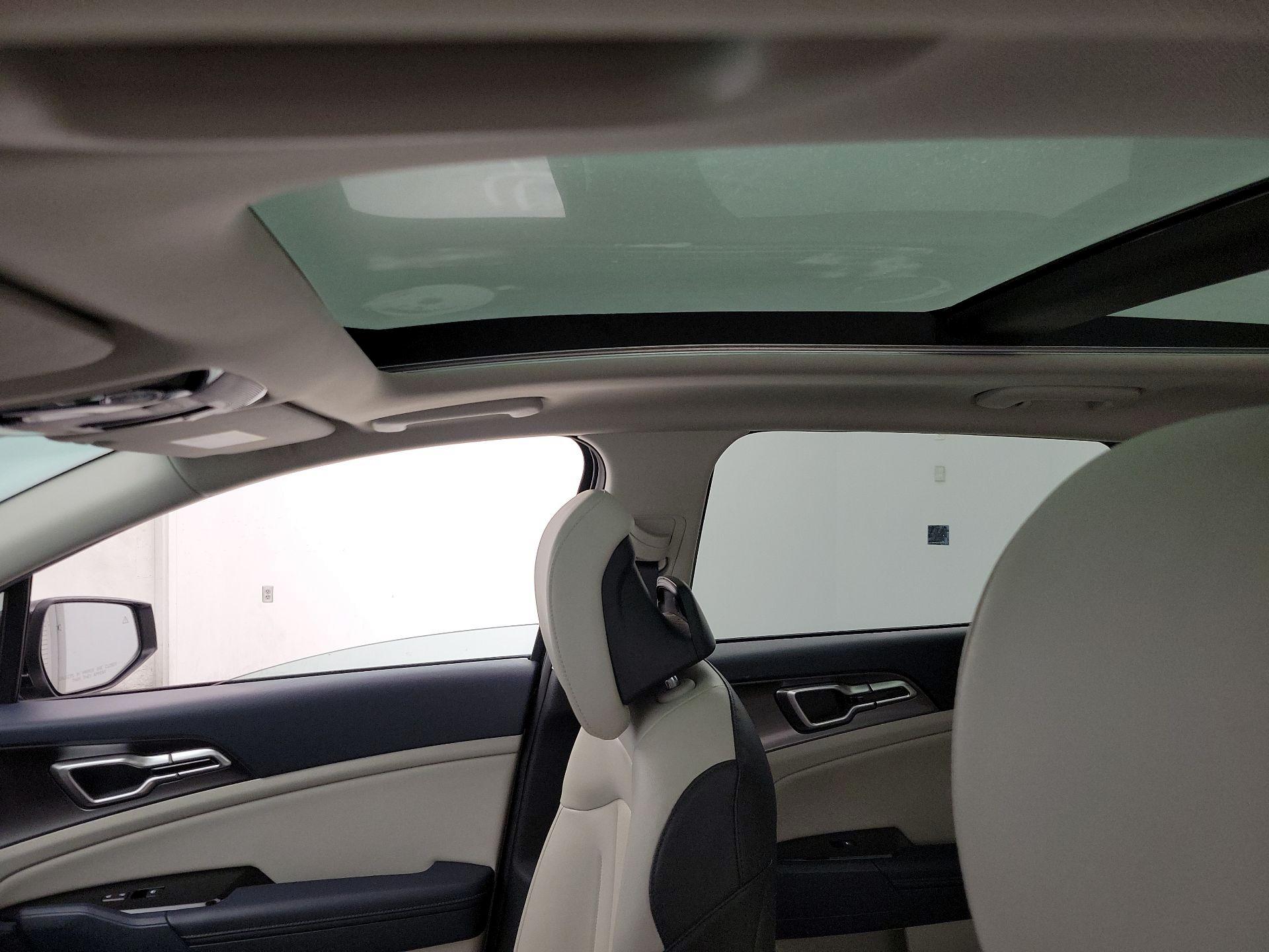 Thumbnail: 2023 Kia Sportage - 20