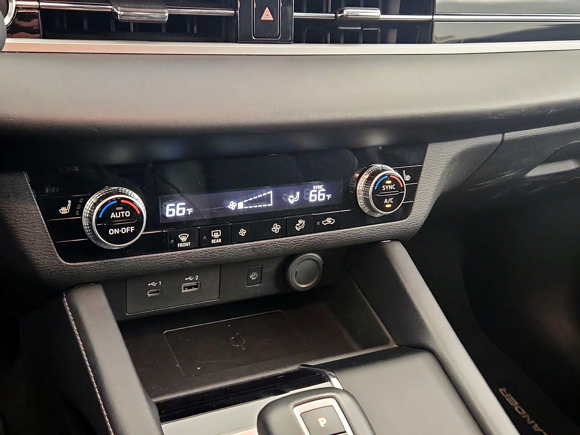 Thumbnail: 2024 Mitsubishi Outlander - 17