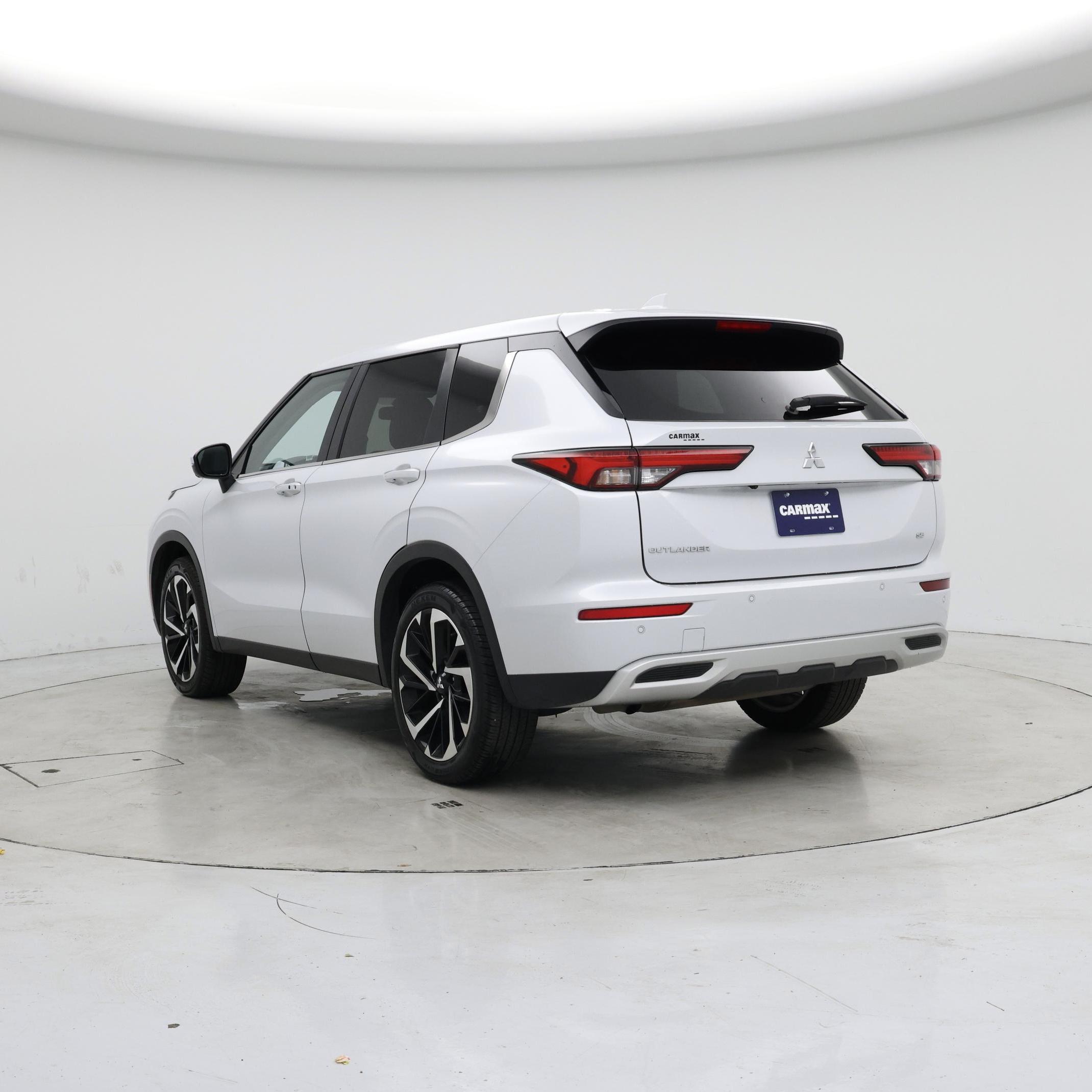 Thumbnail: 2024 Mitsubishi Outlander - 2