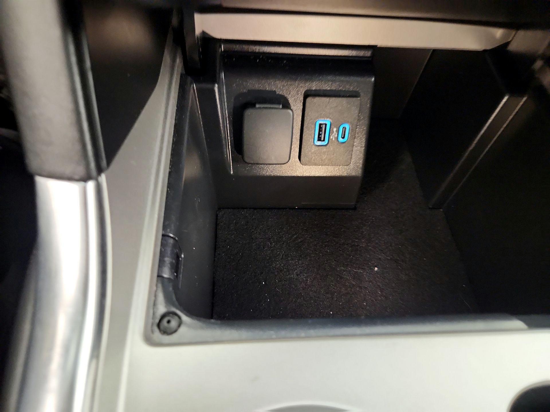 Thumbnail: 2023 Ford Explorer - 18