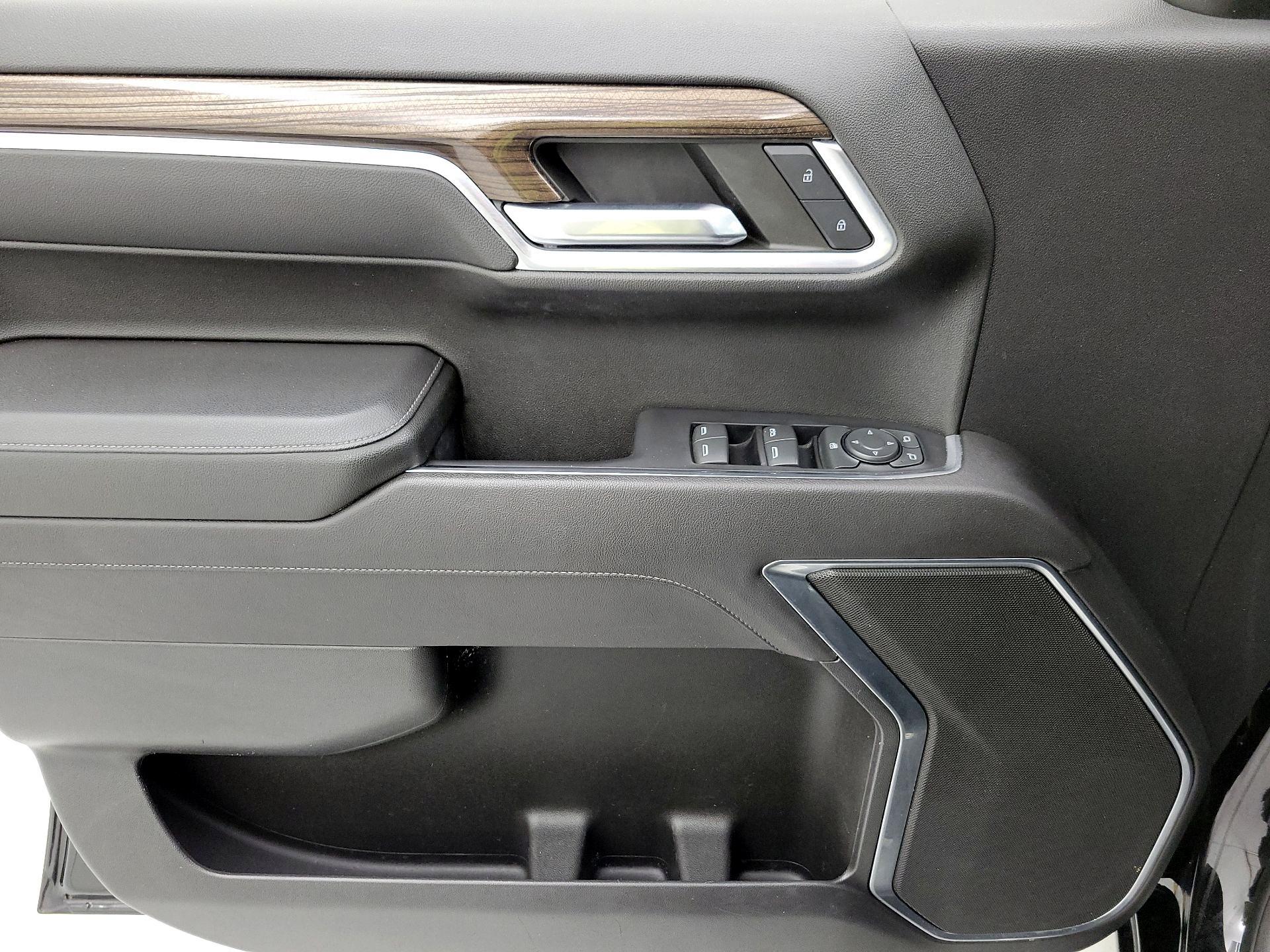 Thumbnail: 2022 Chevrolet Silverado 1500 - 12