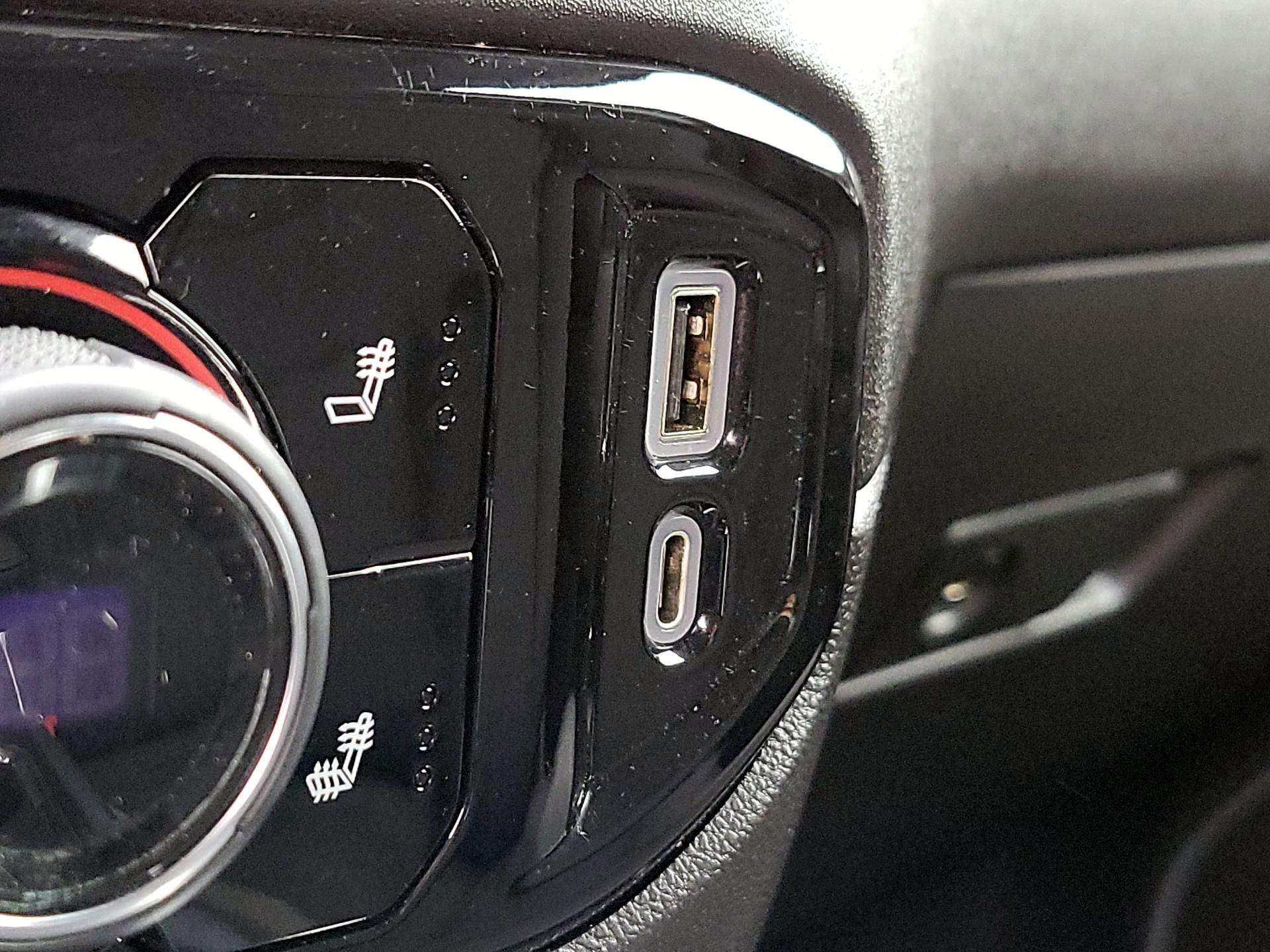 Thumbnail: 2022 Chevrolet Silverado 1500 - 19