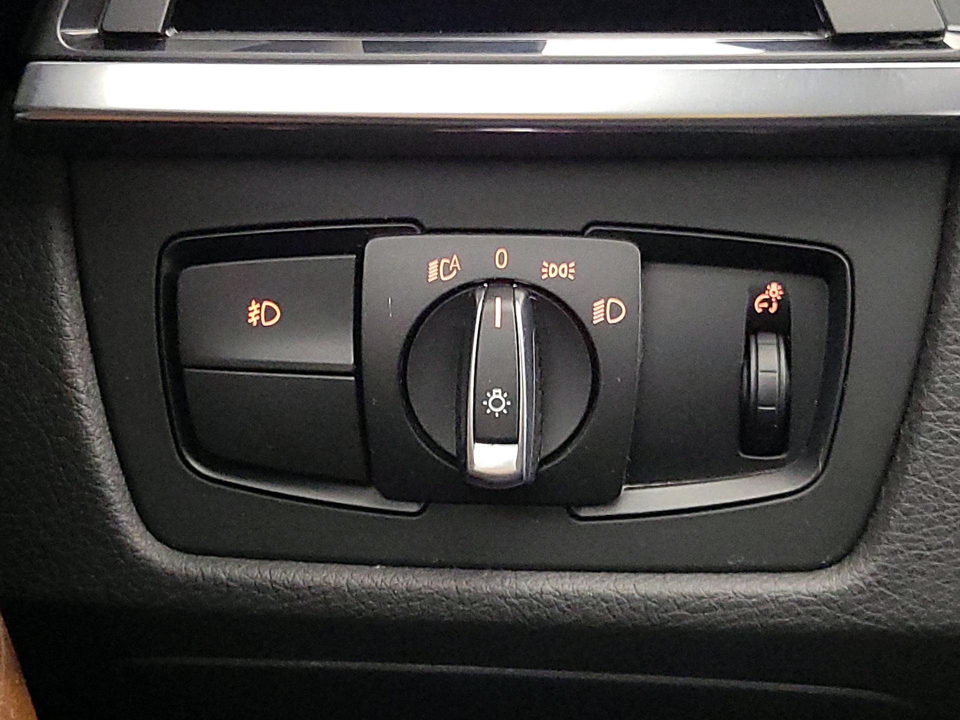 Thumbnail: 2015 BMW 3 Series - 13