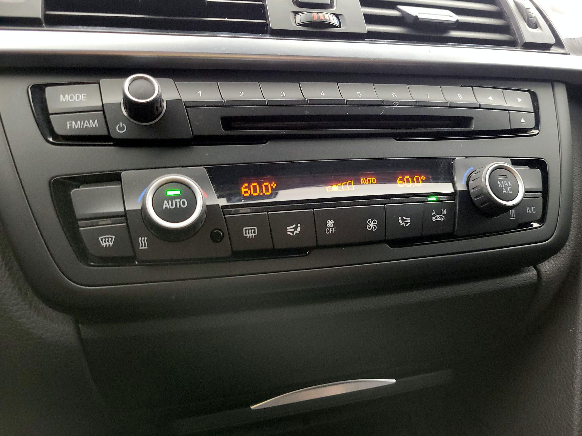 Thumbnail: 2015 BMW 3 Series - 17